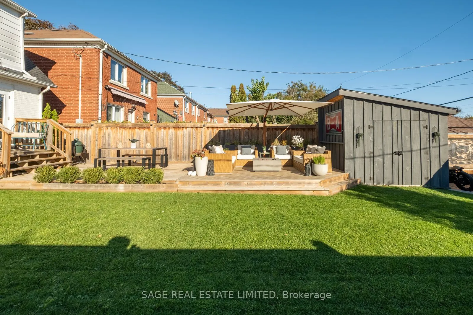 11 Maple Boulevard