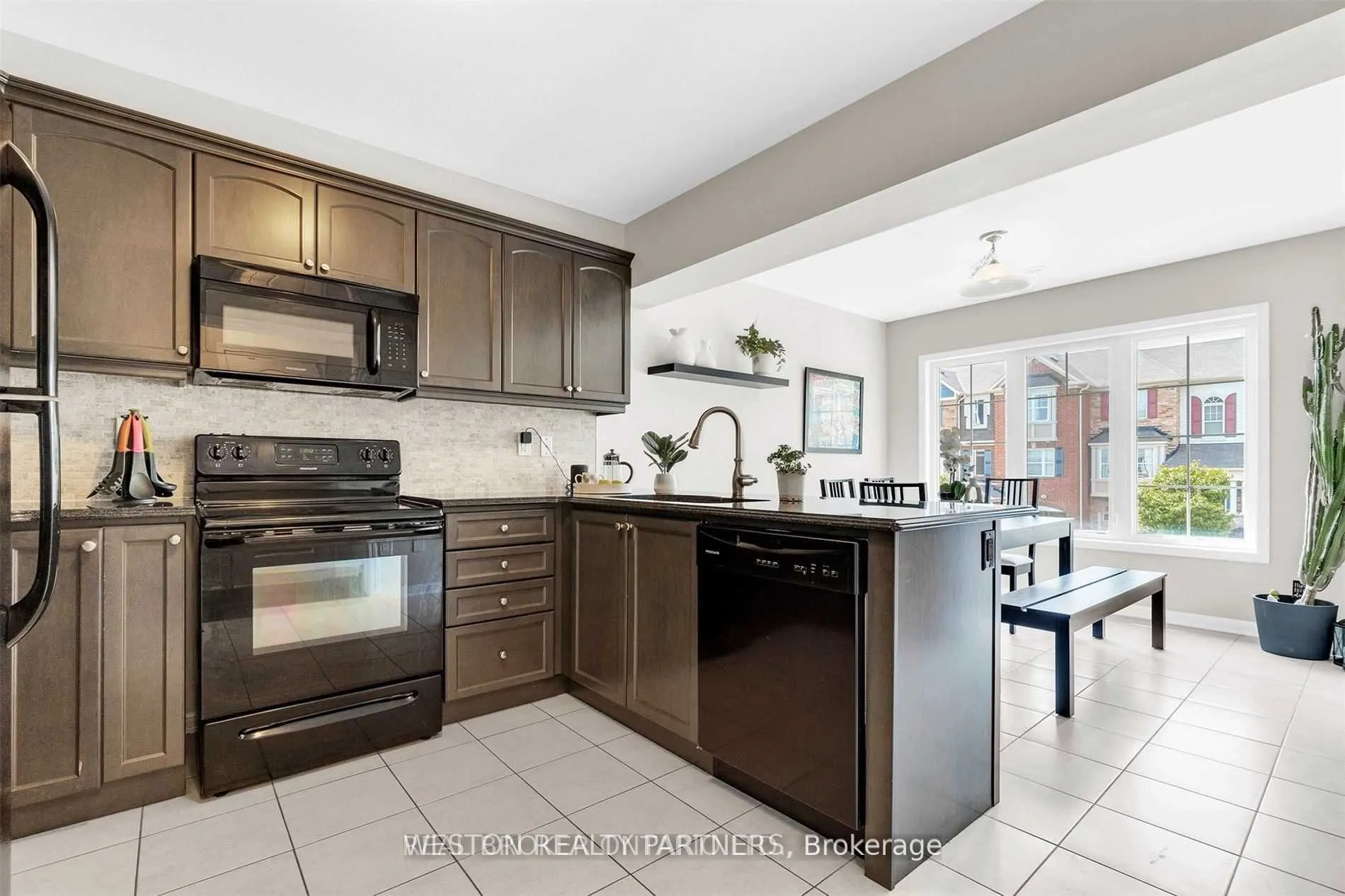 6 Colonel Frank Ching Crescent