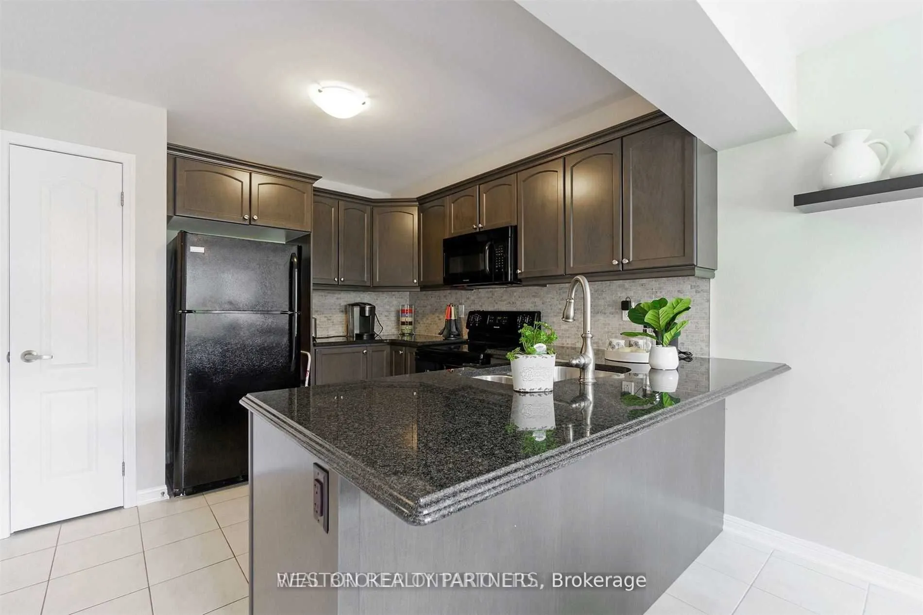 6 Colonel Frank Ching Crescent