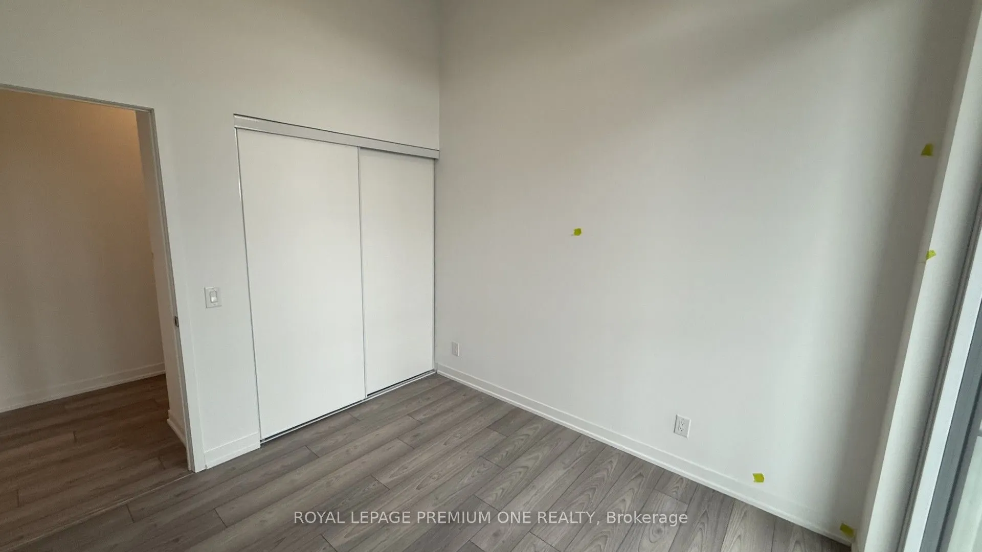 285 Dufferin Street W #430