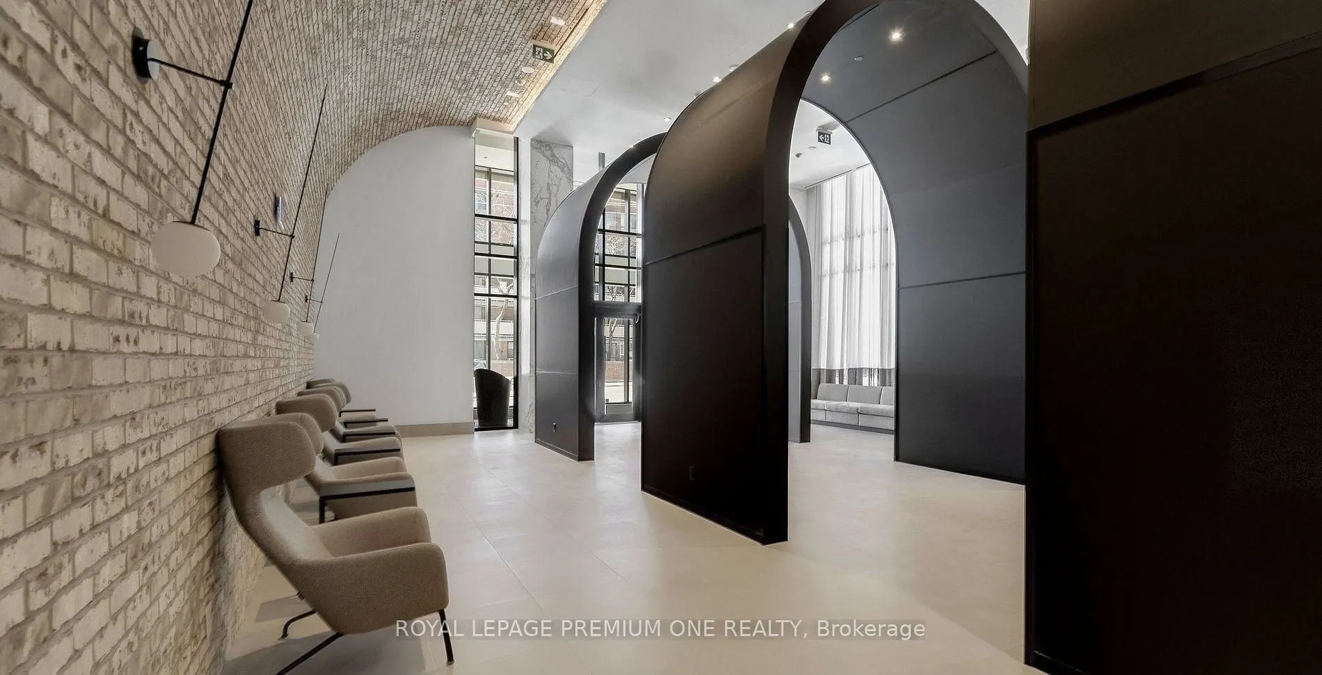 285 Dufferin Street W #430