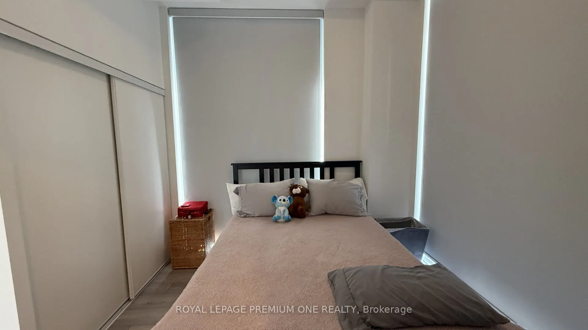 285 Dufferin Street W #430