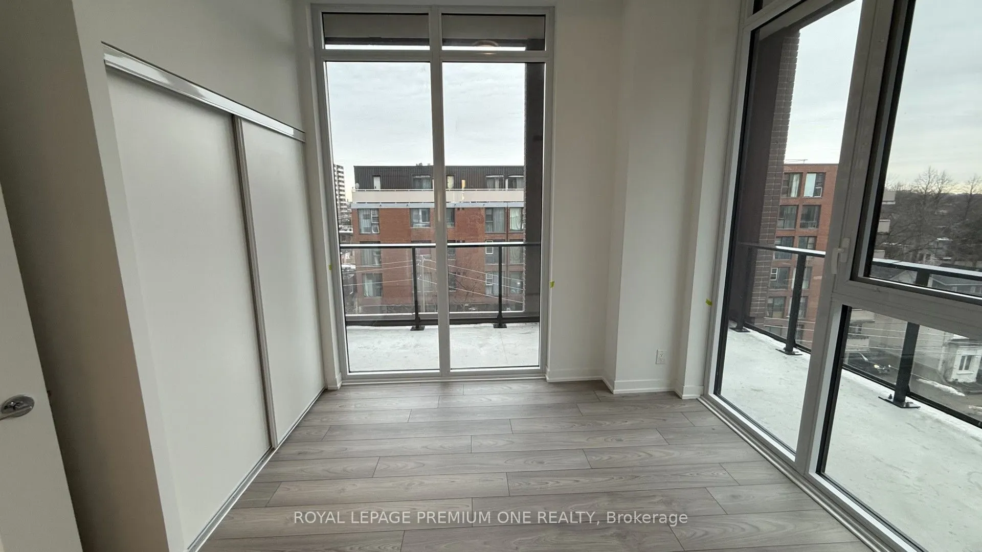 285 Dufferin Street W #430