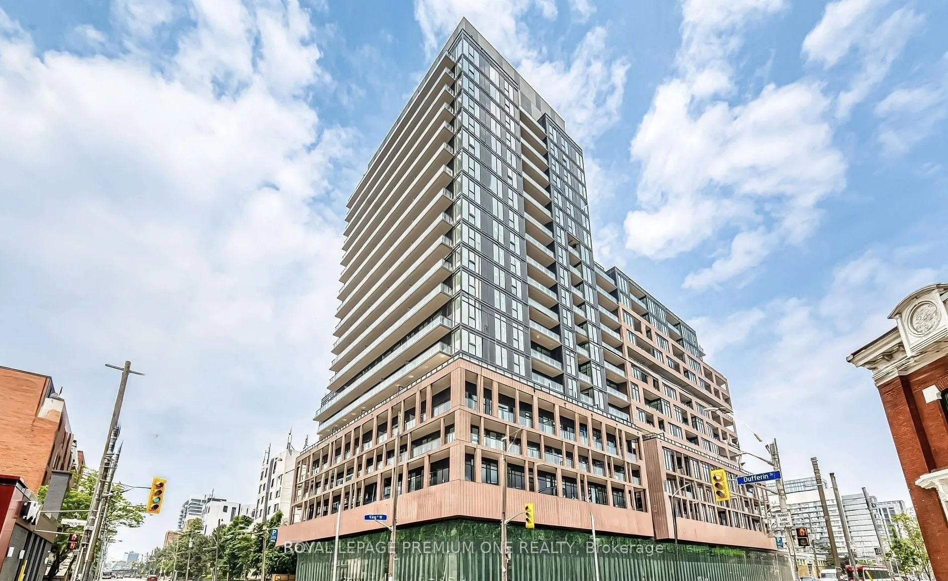 285 Dufferin Street W #430