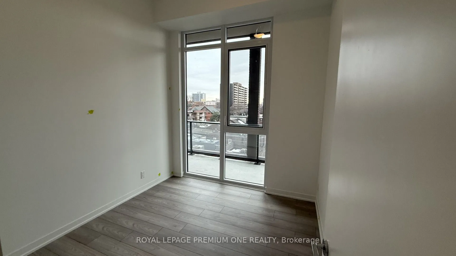 285 Dufferin Street W #430