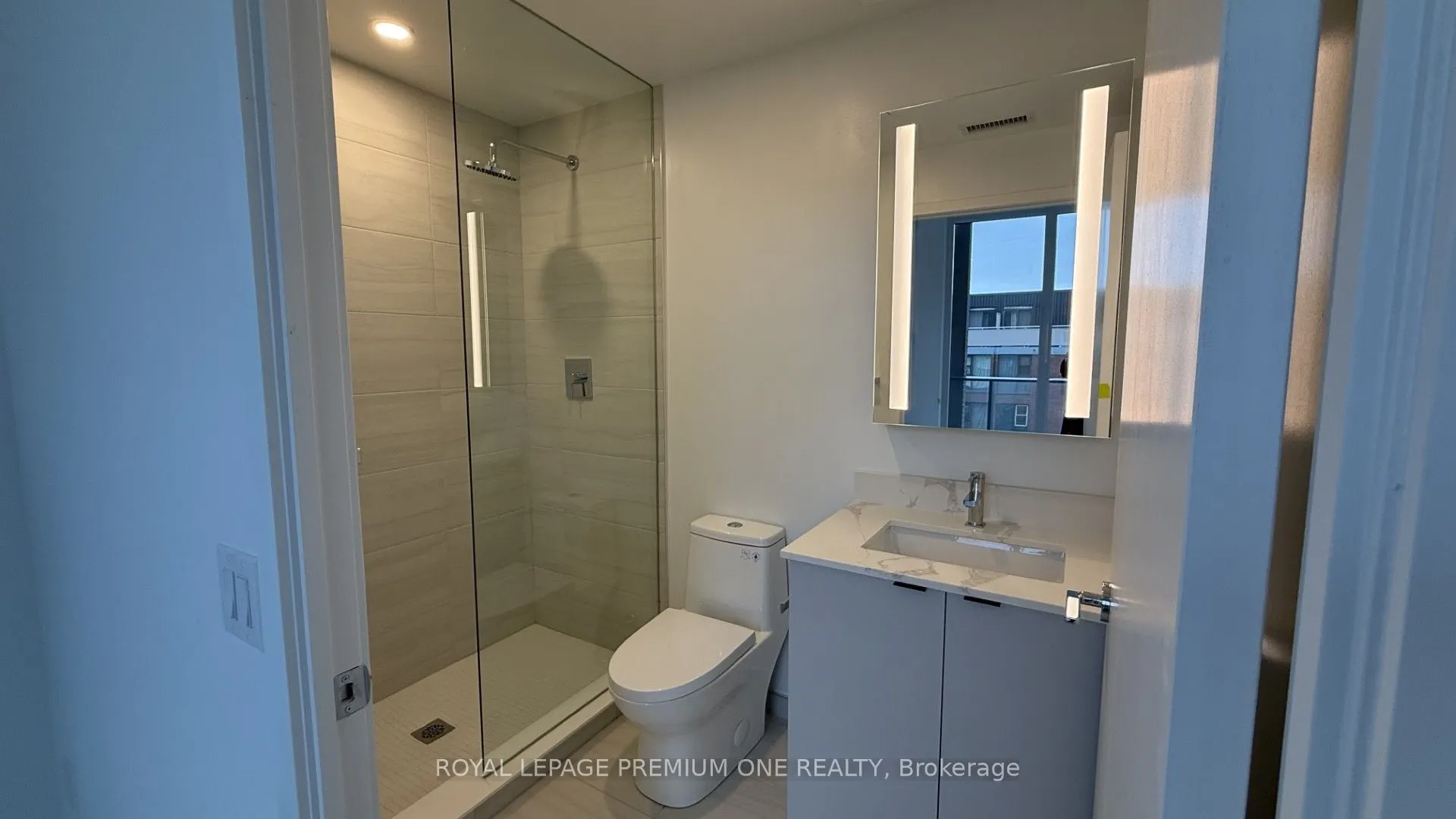 285 Dufferin Street W #430