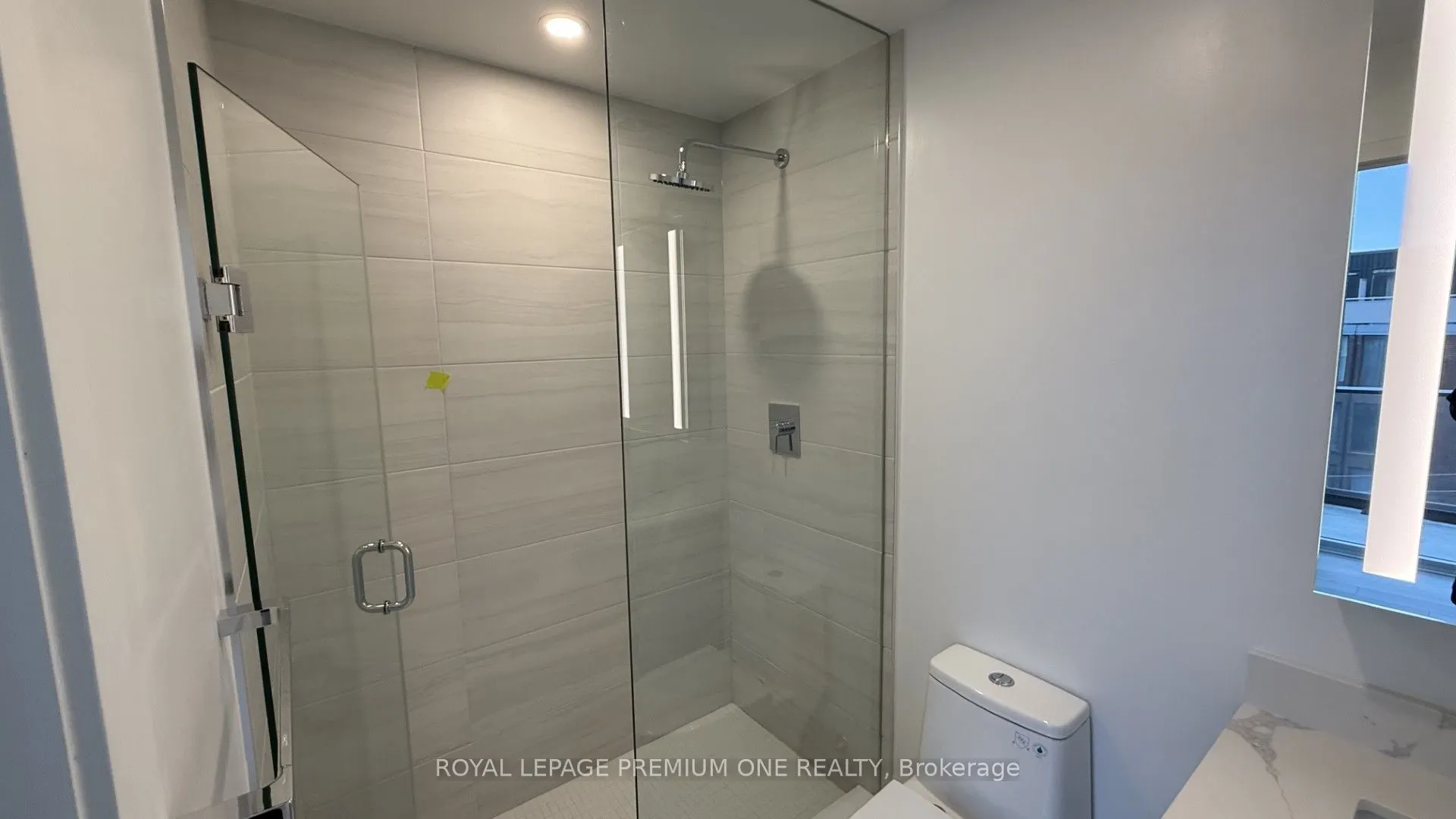 285 Dufferin Street W #430