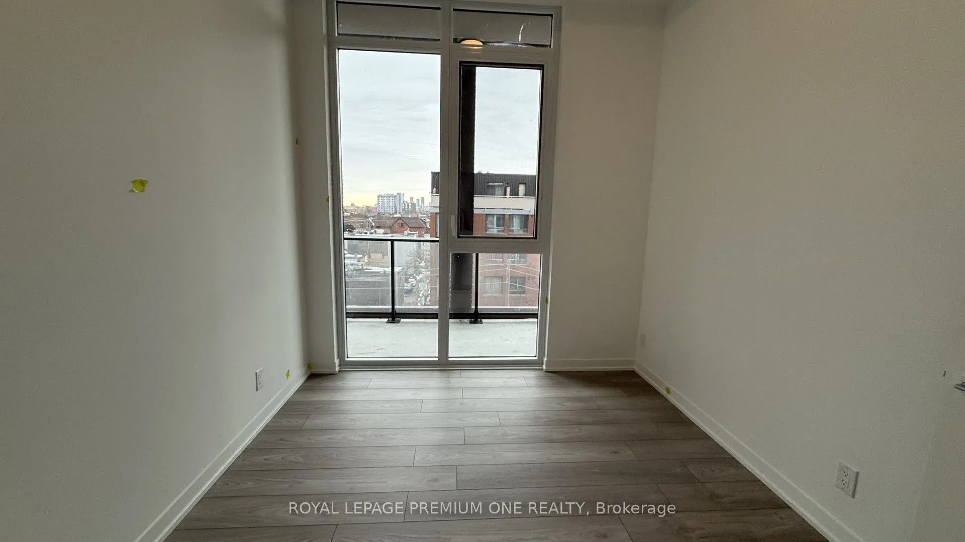 285 Dufferin Street W #430