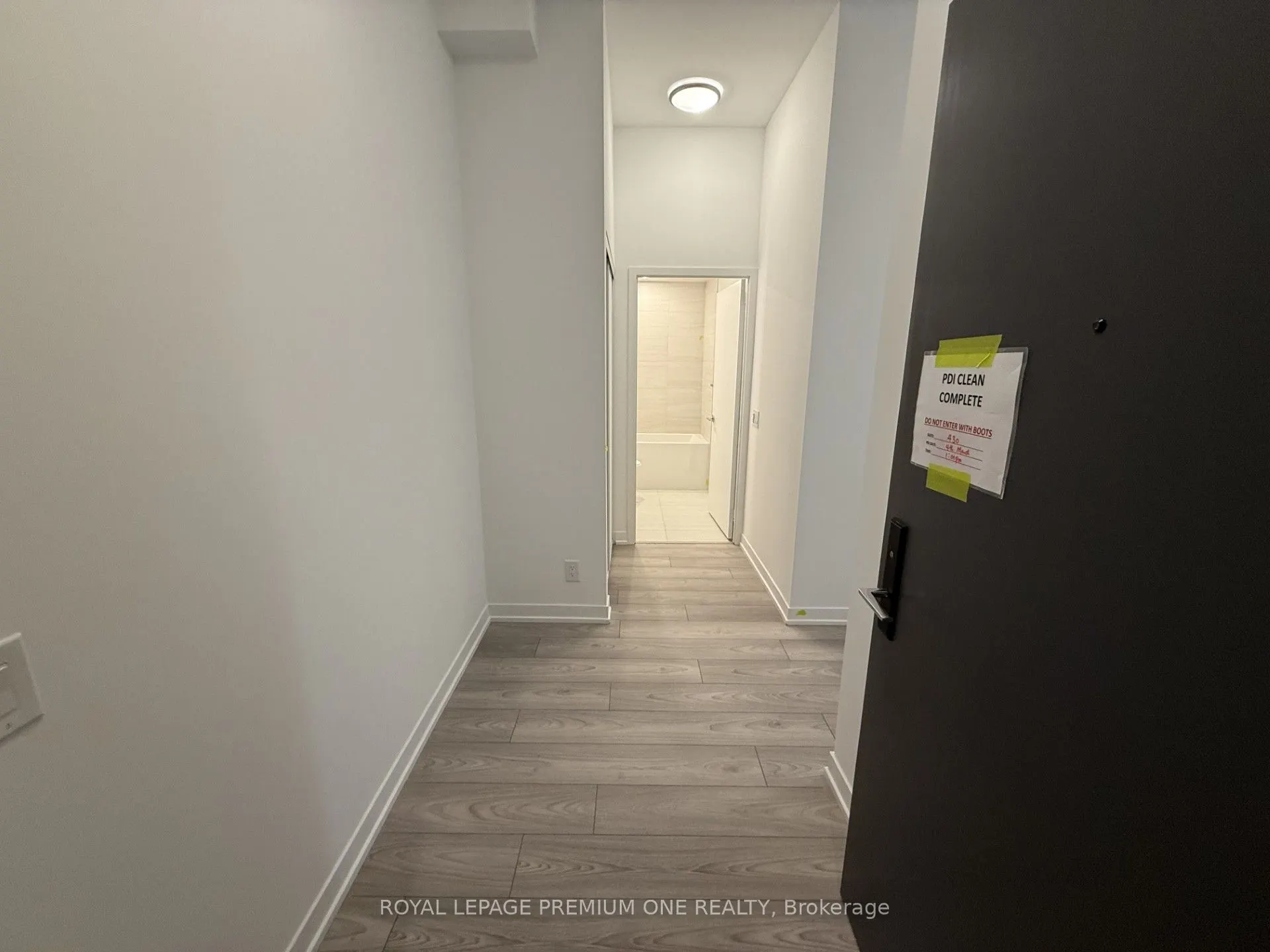 285 Dufferin Street W #430