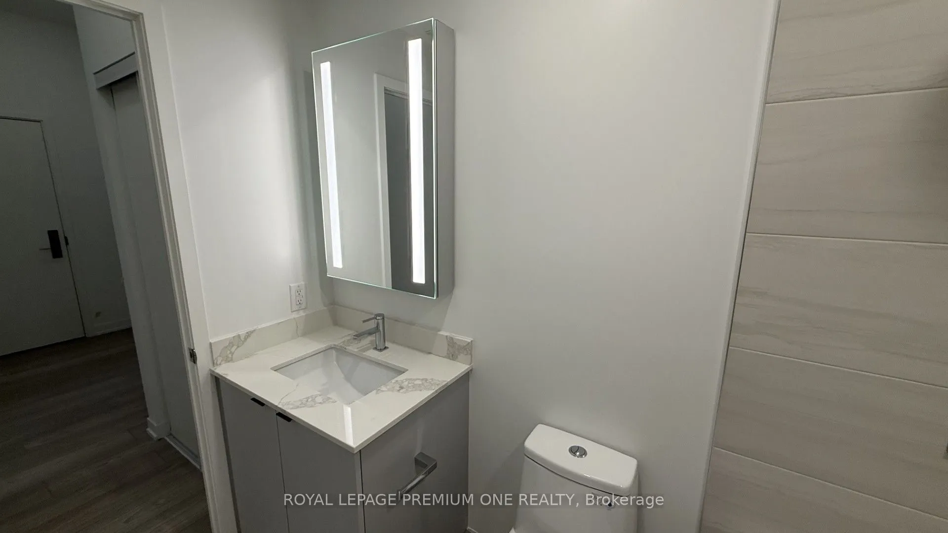 285 Dufferin Street W #430