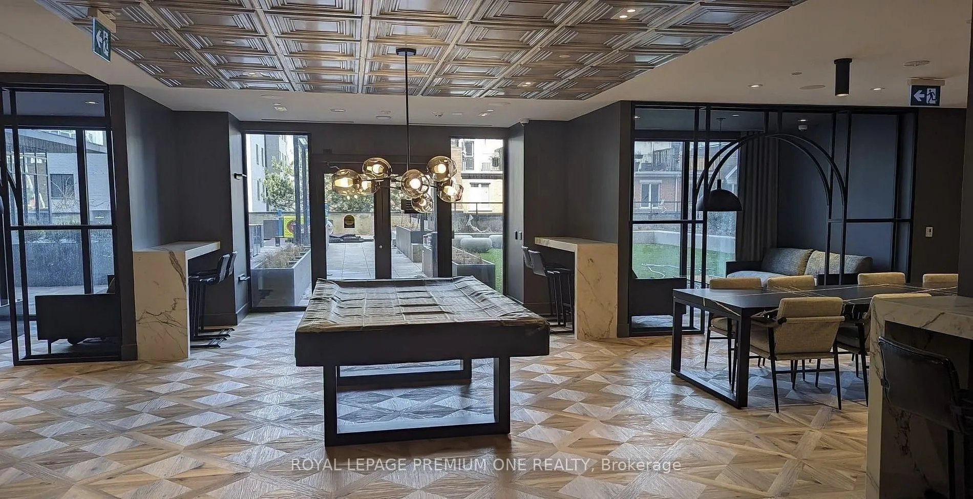 285 Dufferin Street W #430