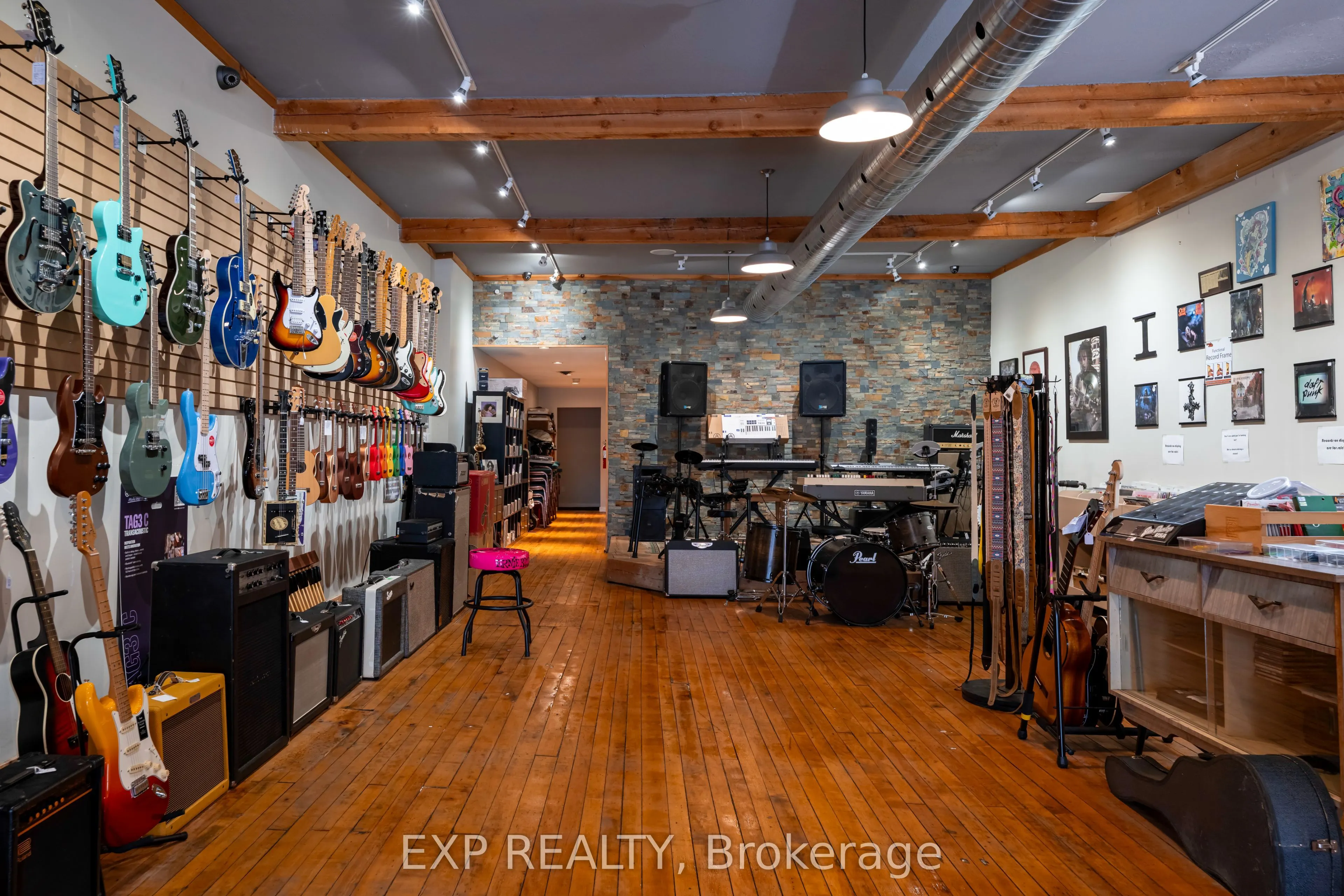 145-147 Broadway