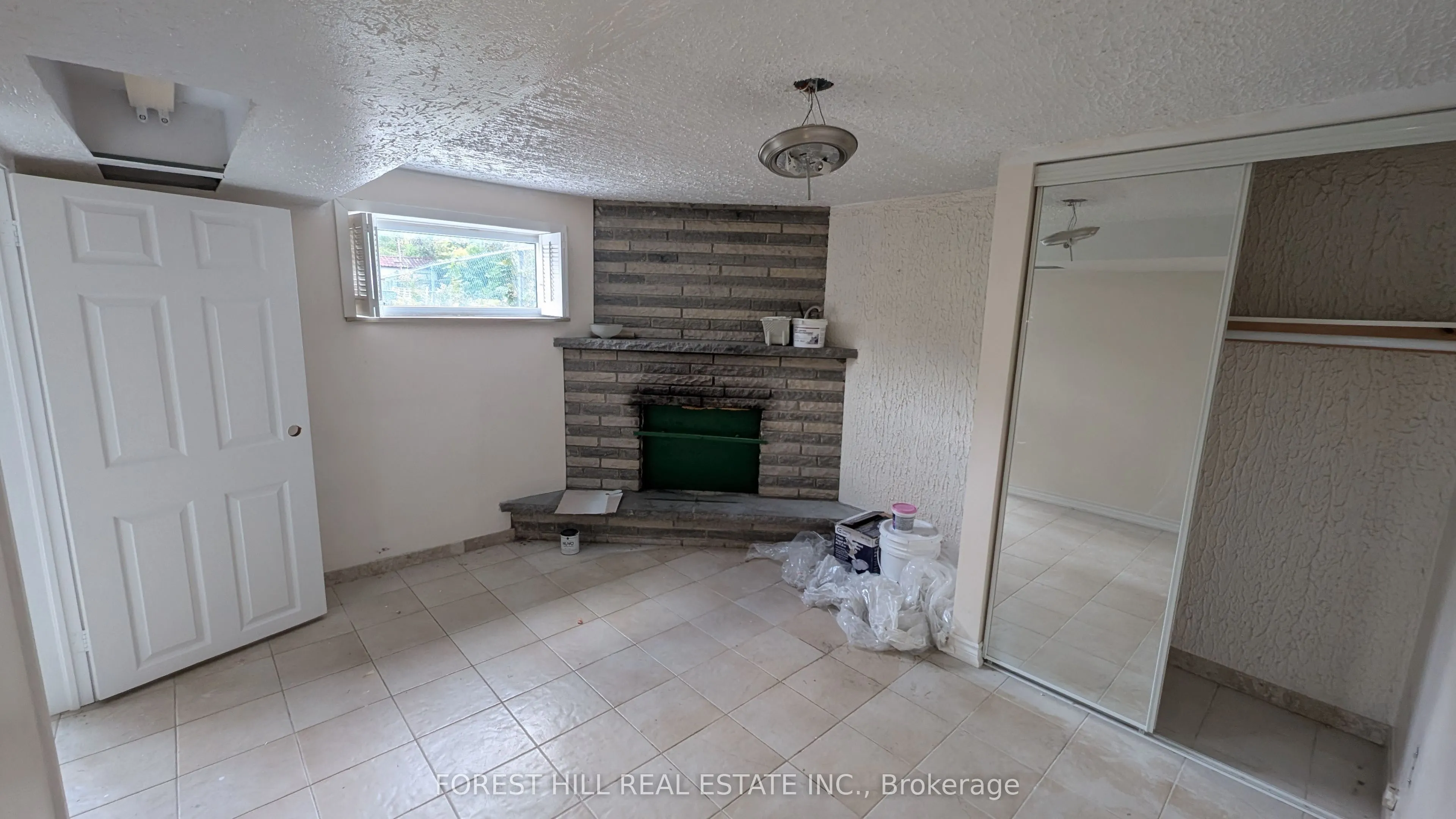 99 Gosford Boulevard