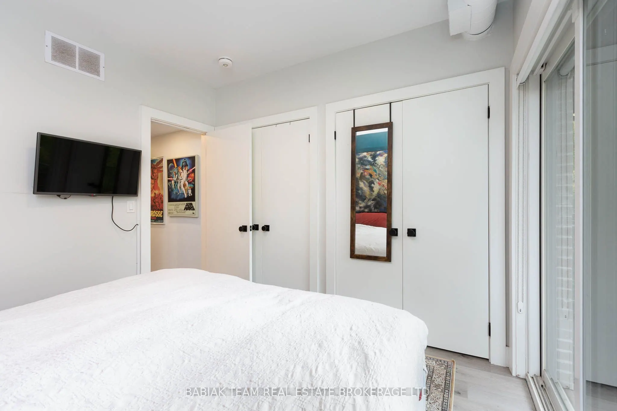 57 Vine Avenue #201