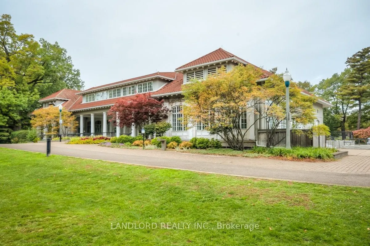 181 Plains Road W #28
