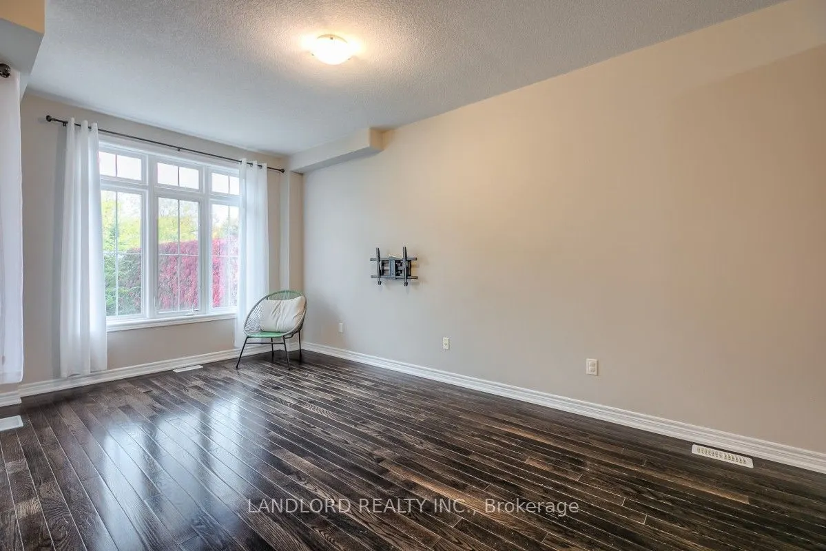 181 Plains Road W #28