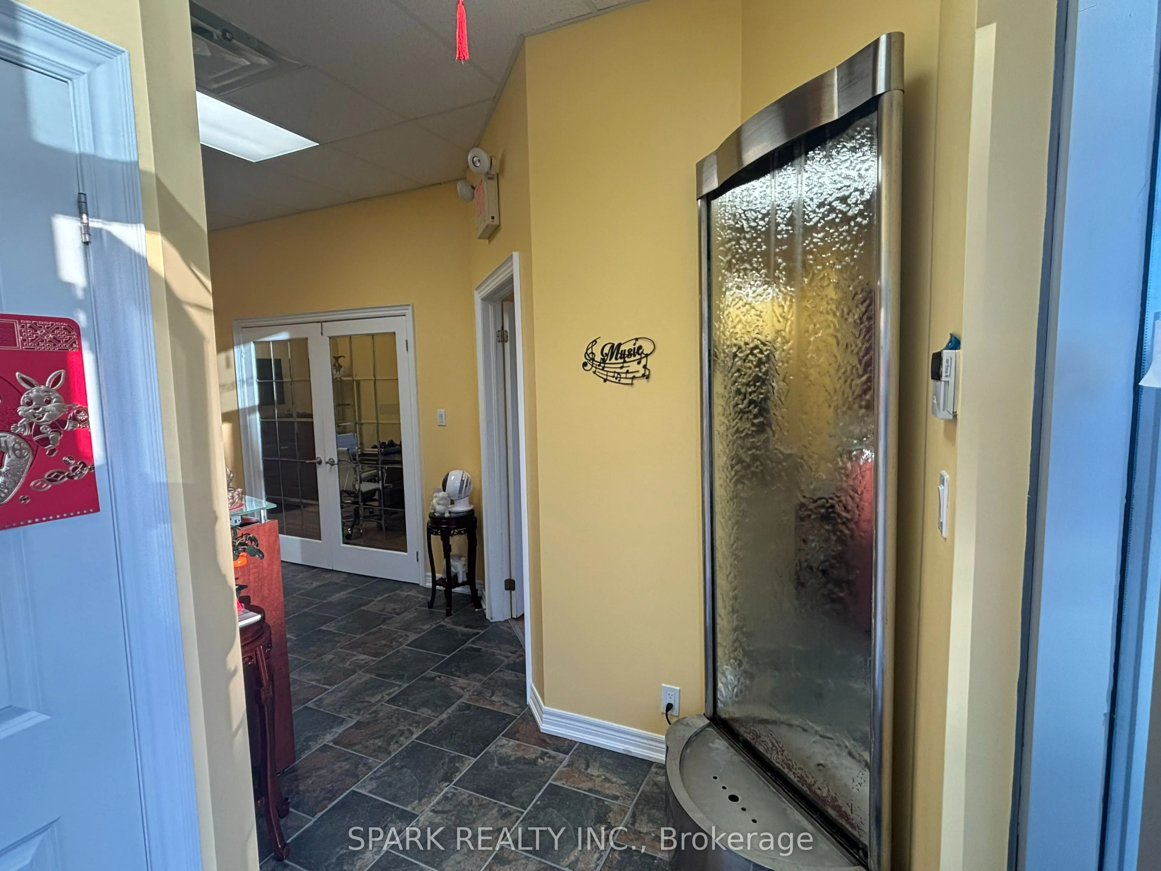 5006 South Service Road #6