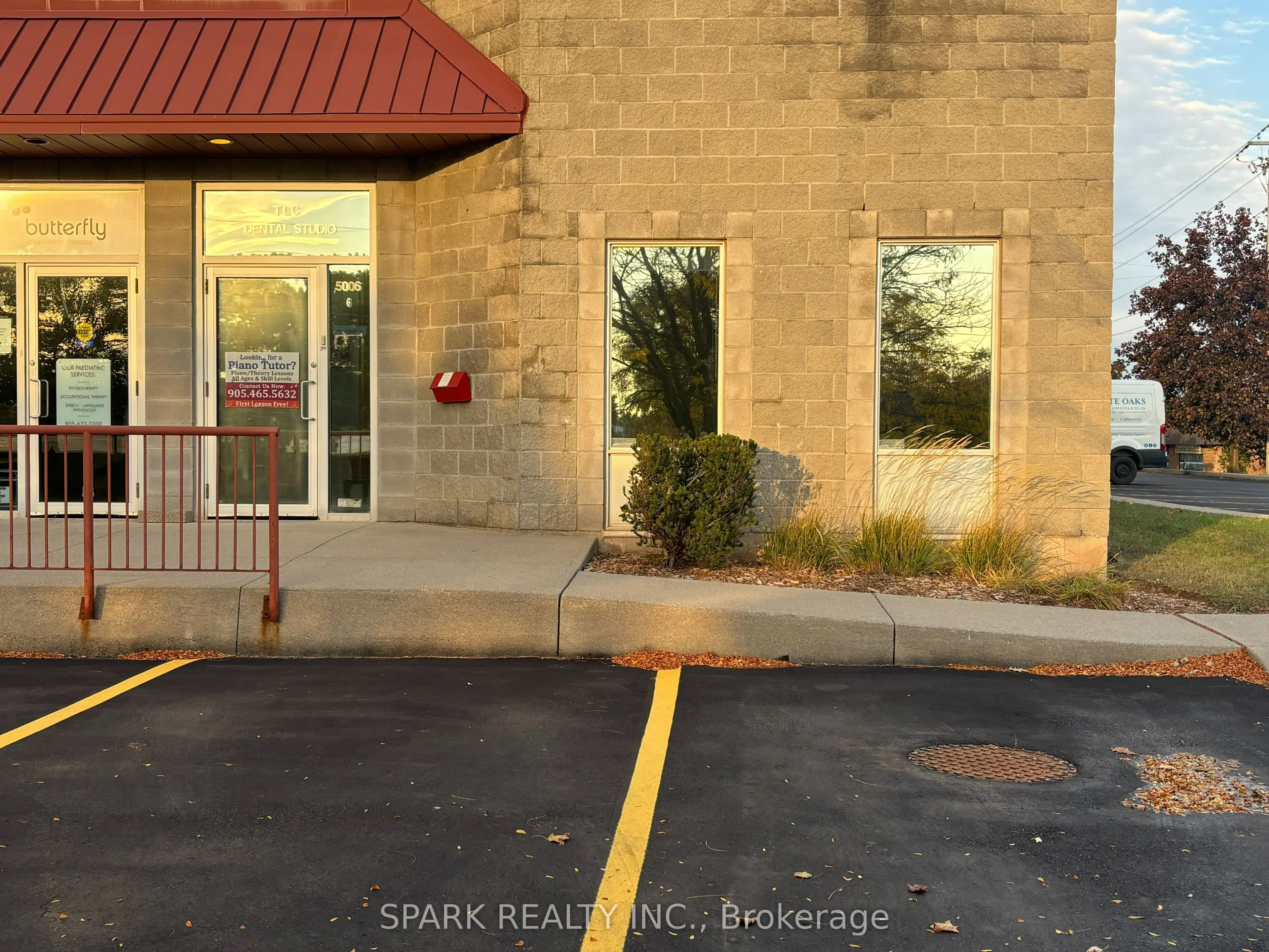 5006 South Service Road #6