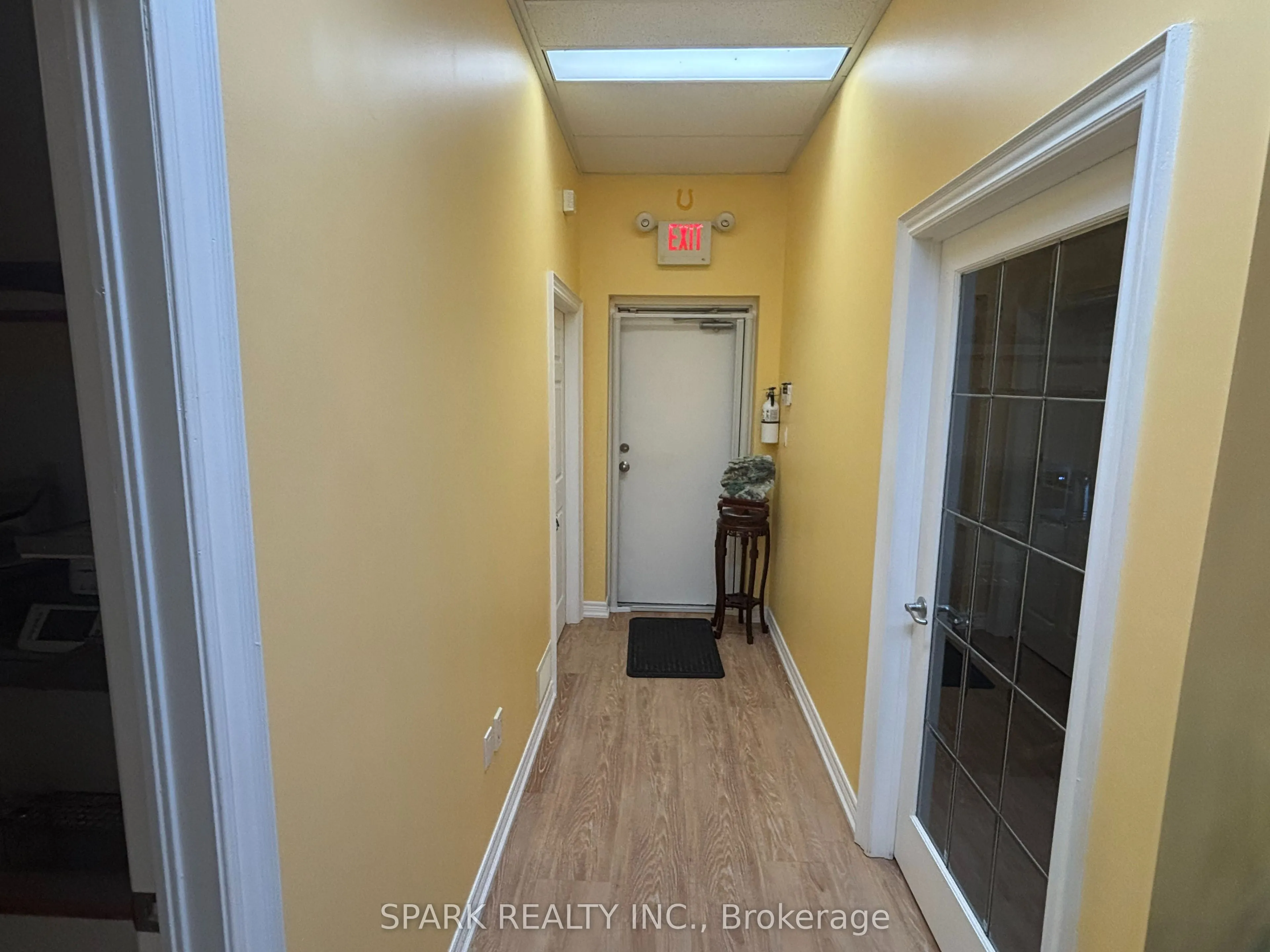 5006 South Service Road #6