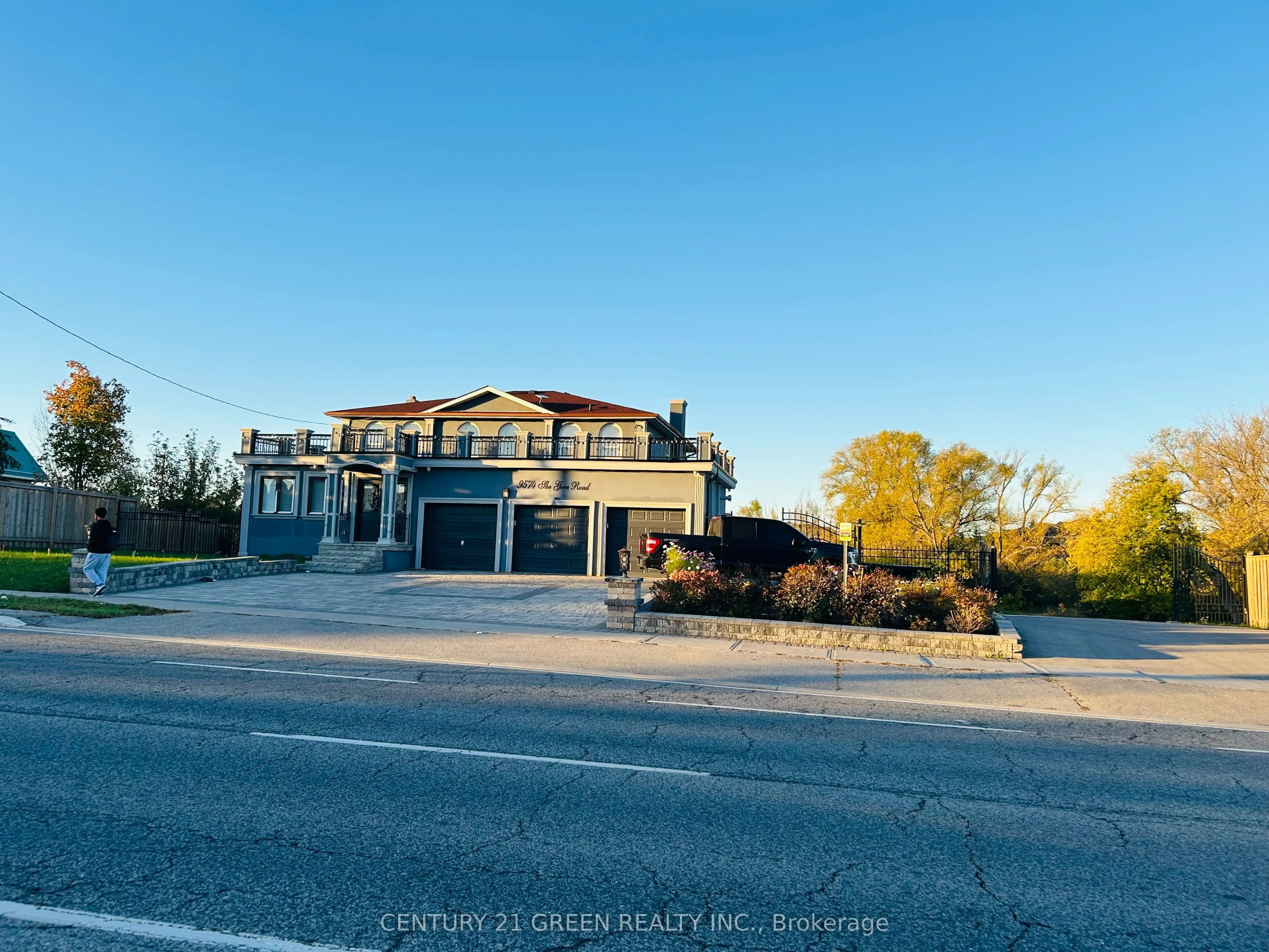 9574 The Gore Road
