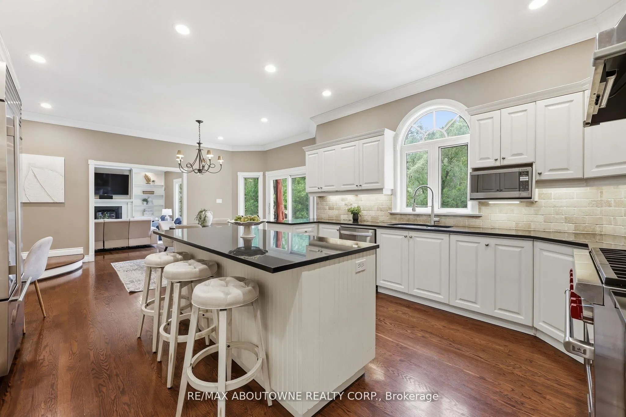 437 Cairncroft Road