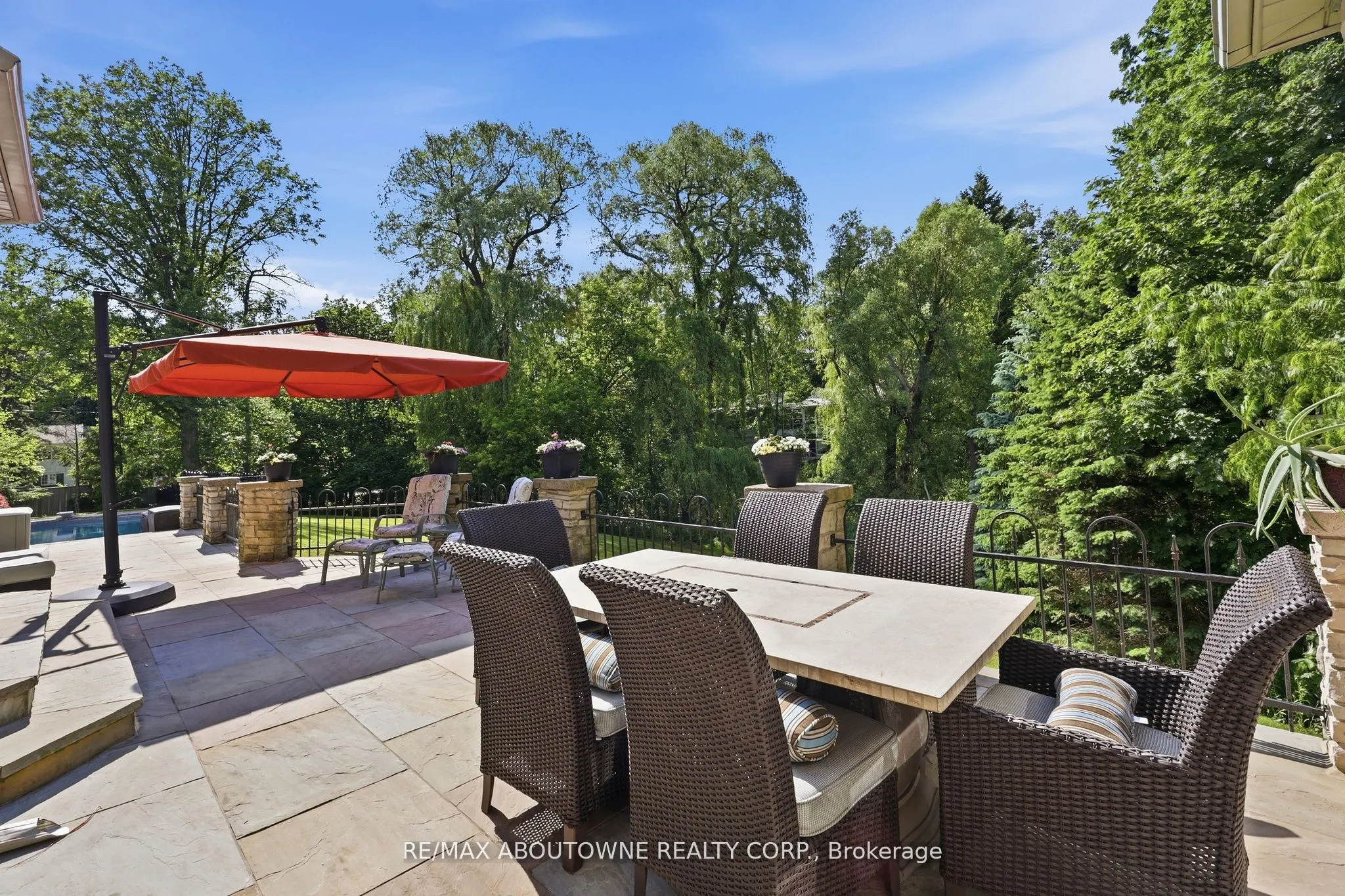 437 Cairncroft Road