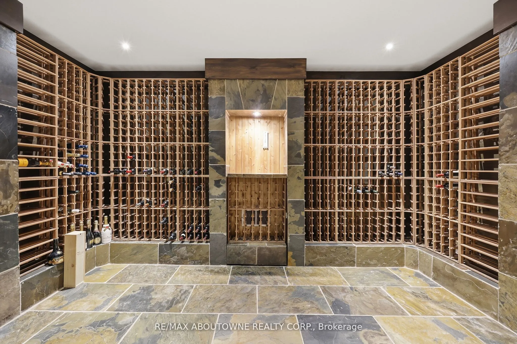 437 Cairncroft Road