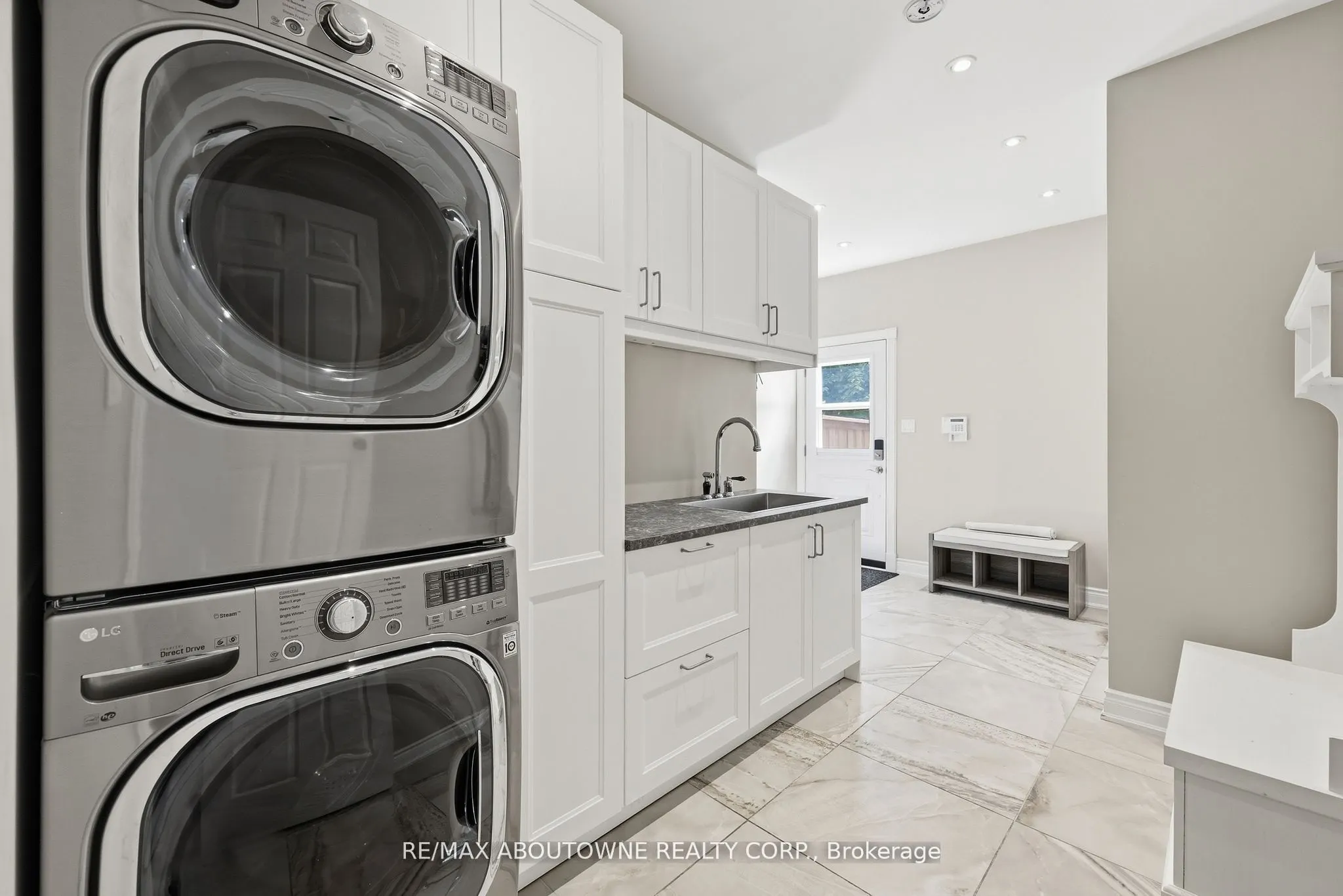 437 Cairncroft Road