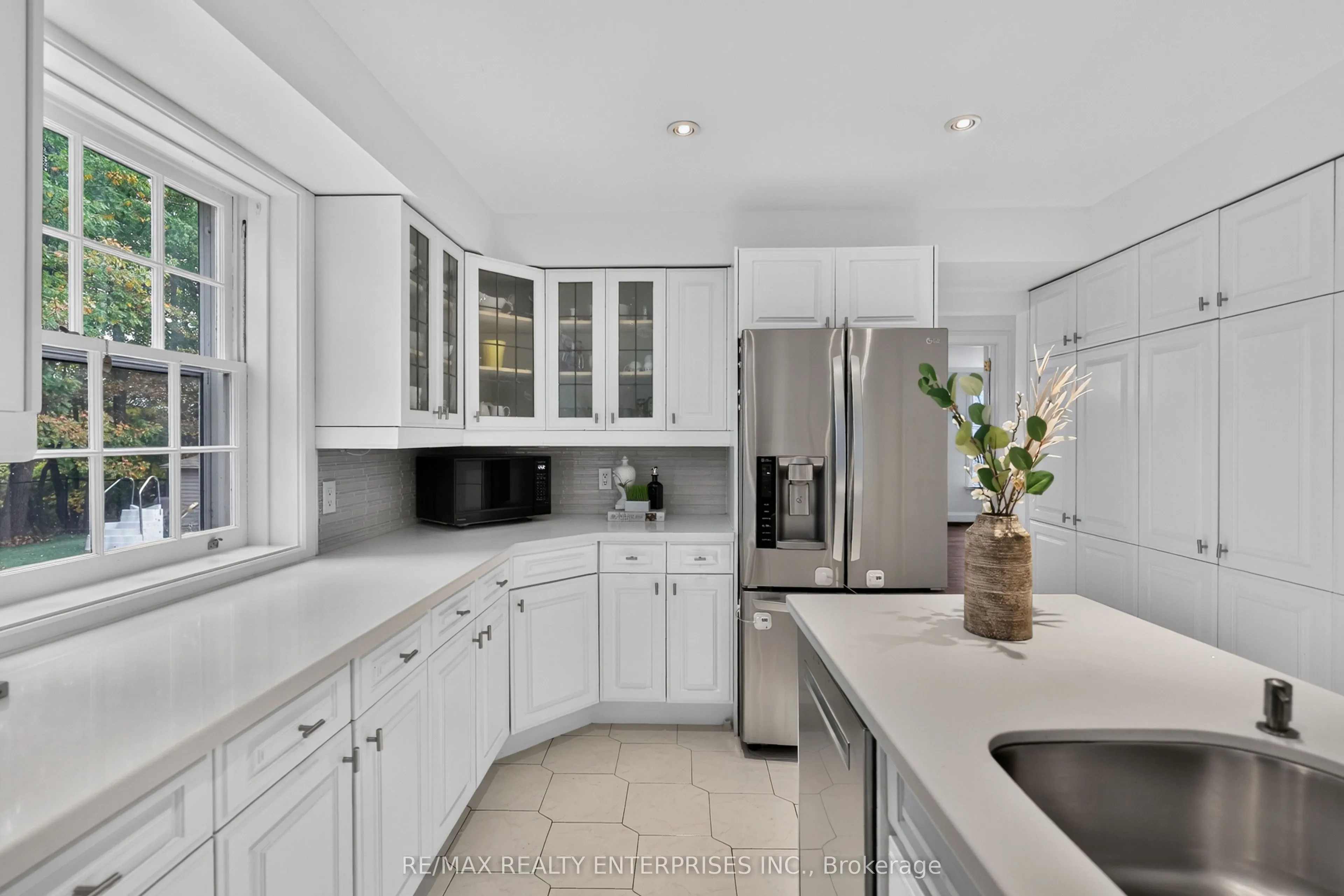 1690 Sherway Drive