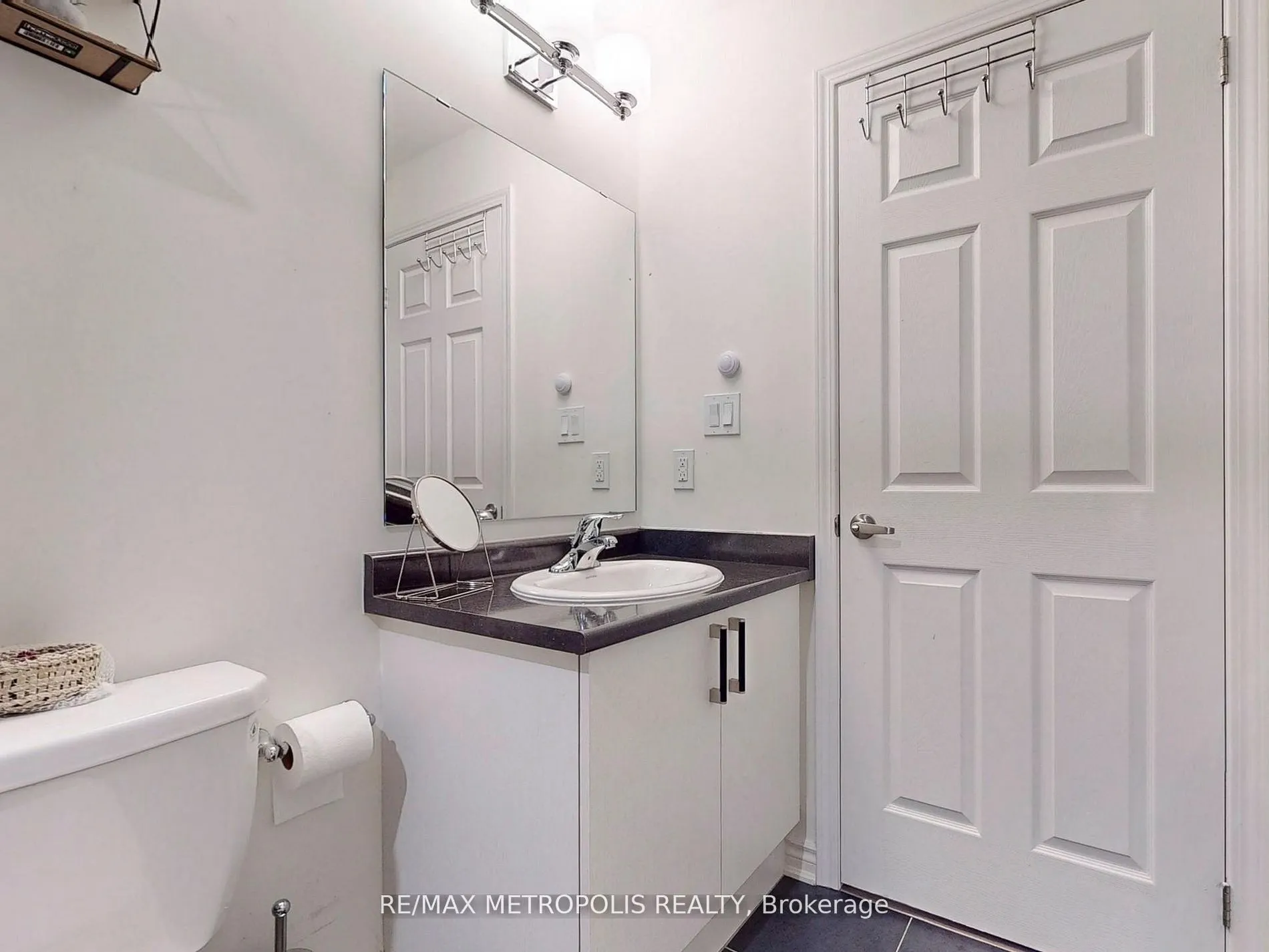 200 Lagerfeld Drive #401
