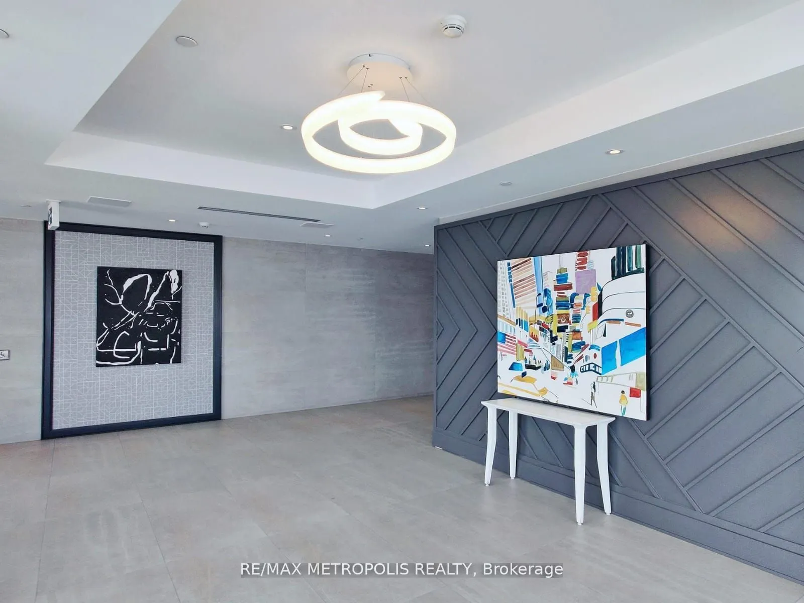 200 Lagerfeld Drive #401