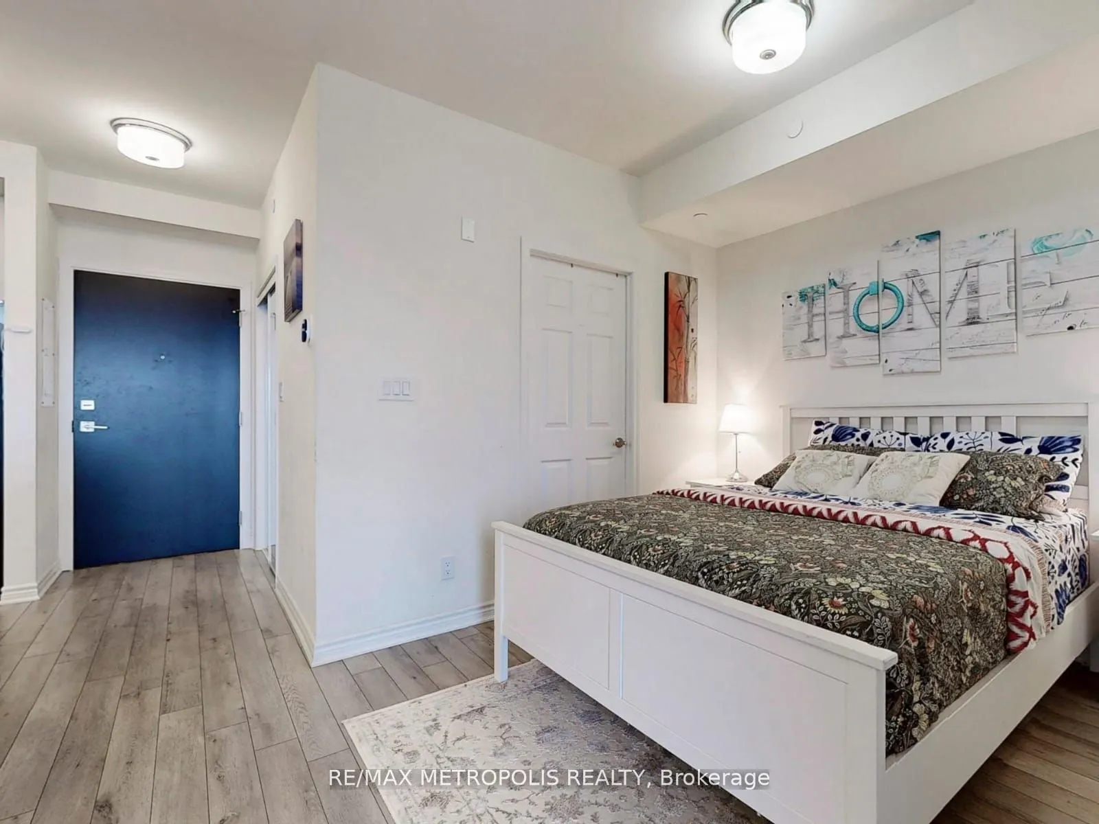 200 Lagerfeld Drive #401