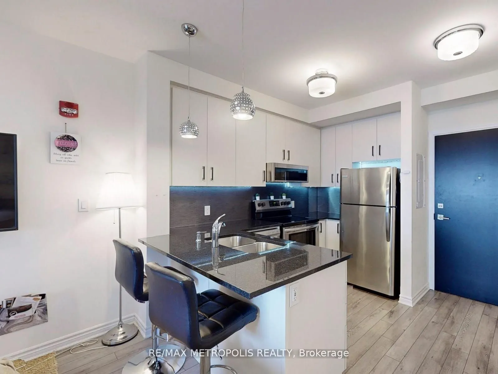 200 Lagerfeld Drive #401