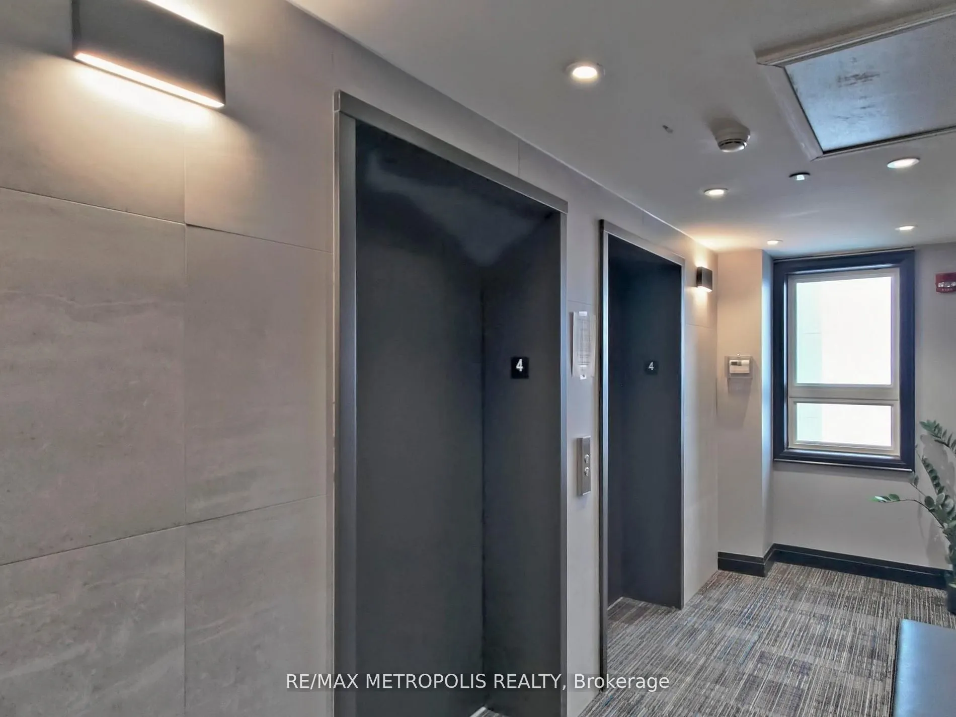 200 Lagerfeld Drive #401