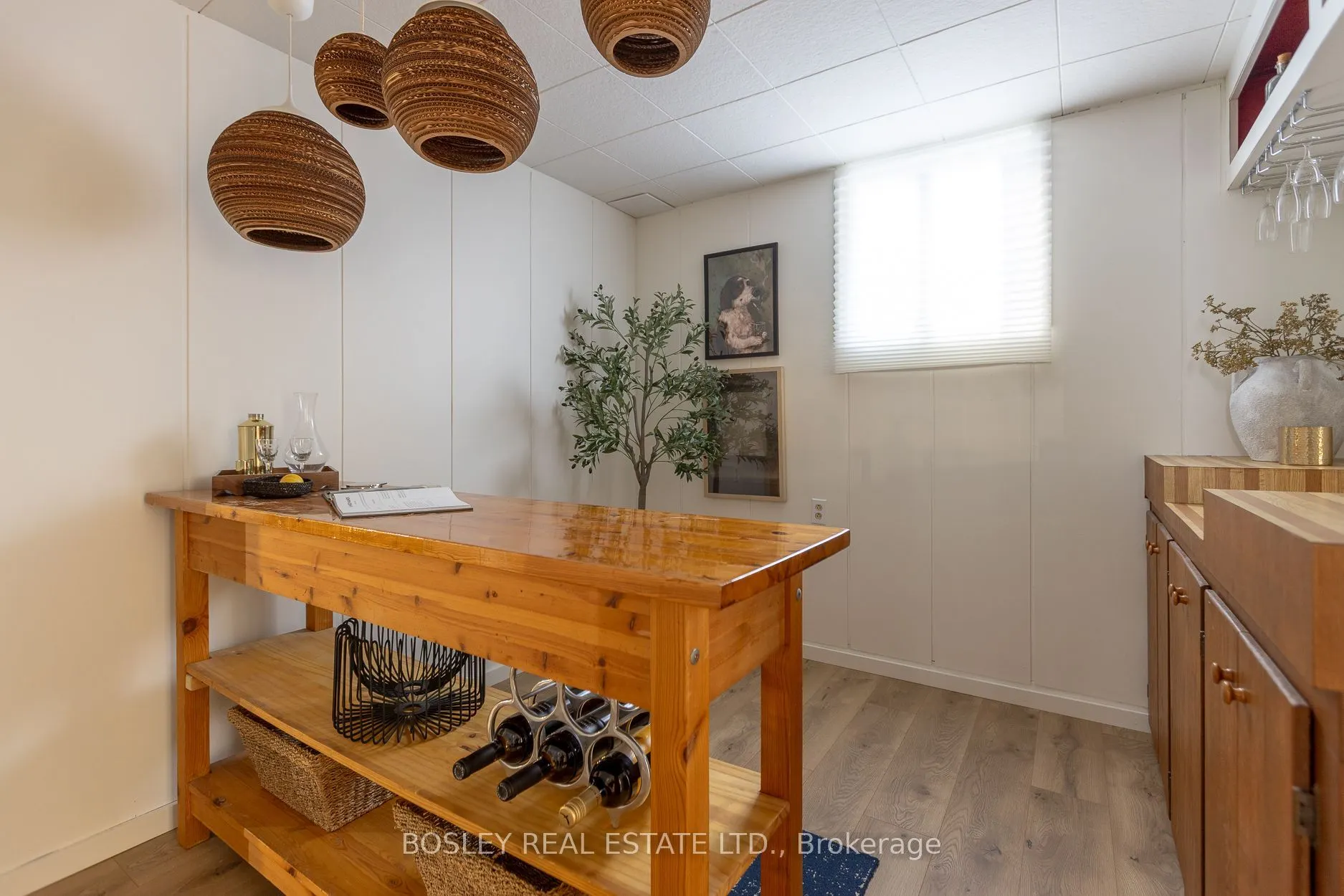 16 Delroy Drive