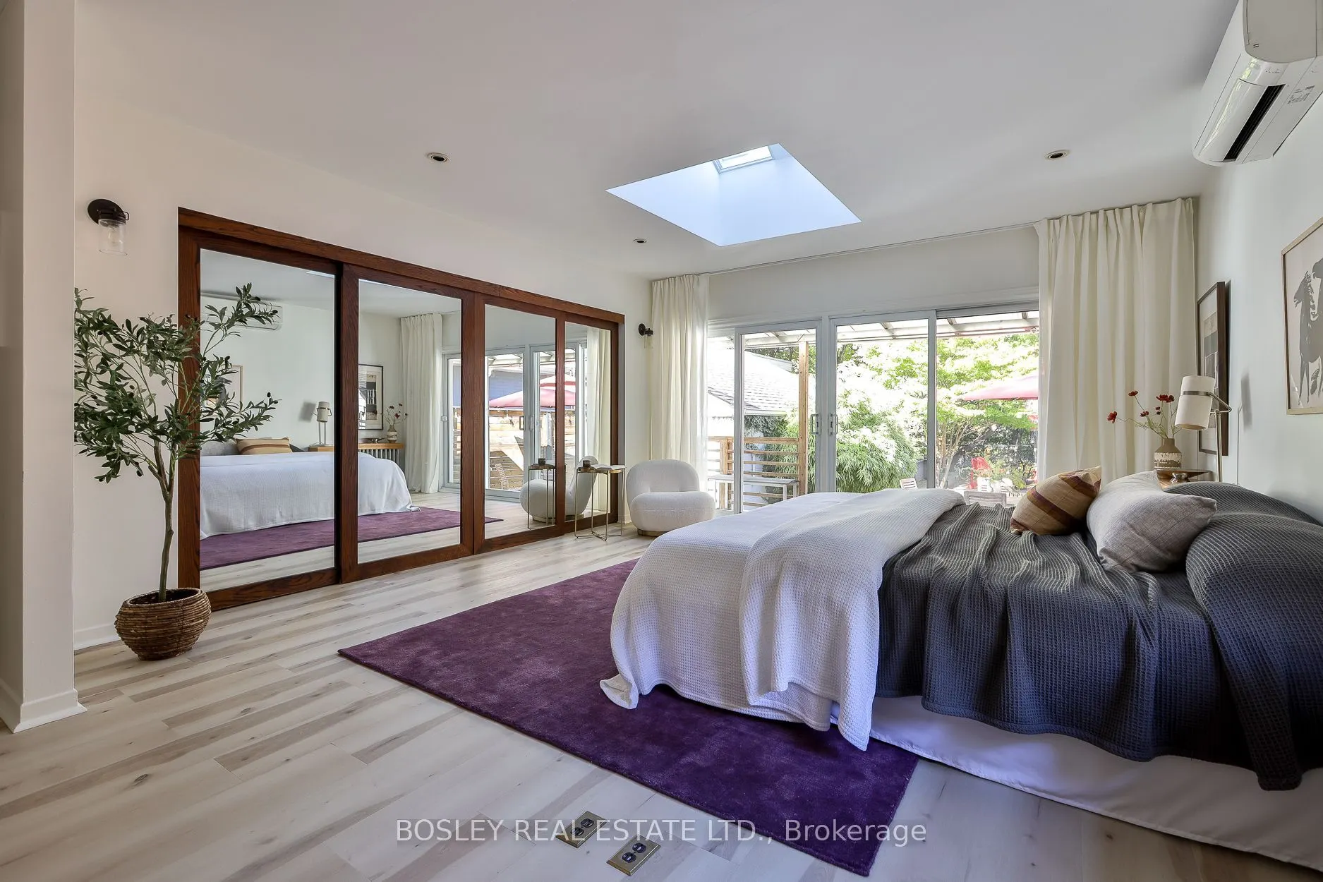 16 Delroy Drive