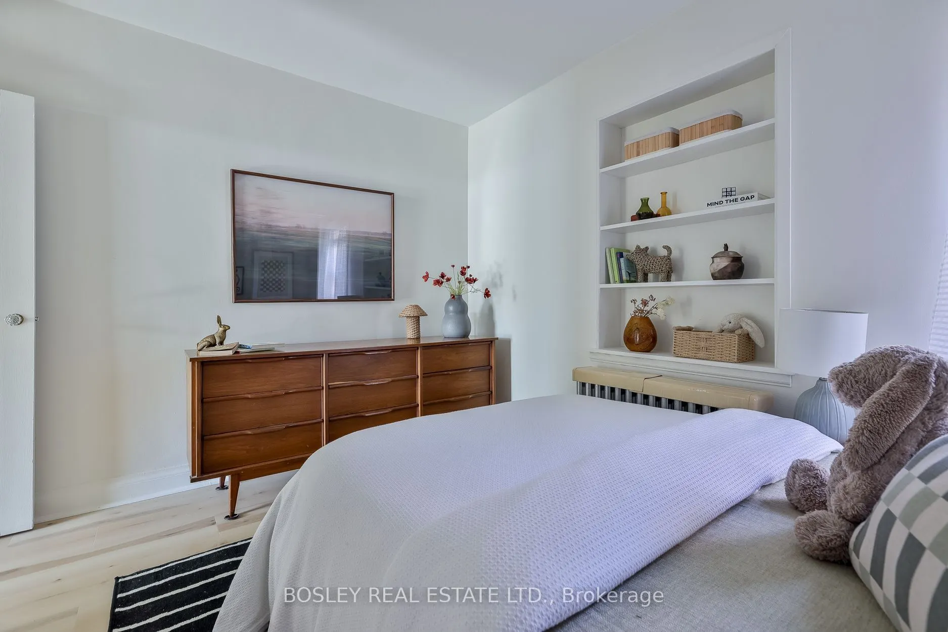 16 Delroy Drive