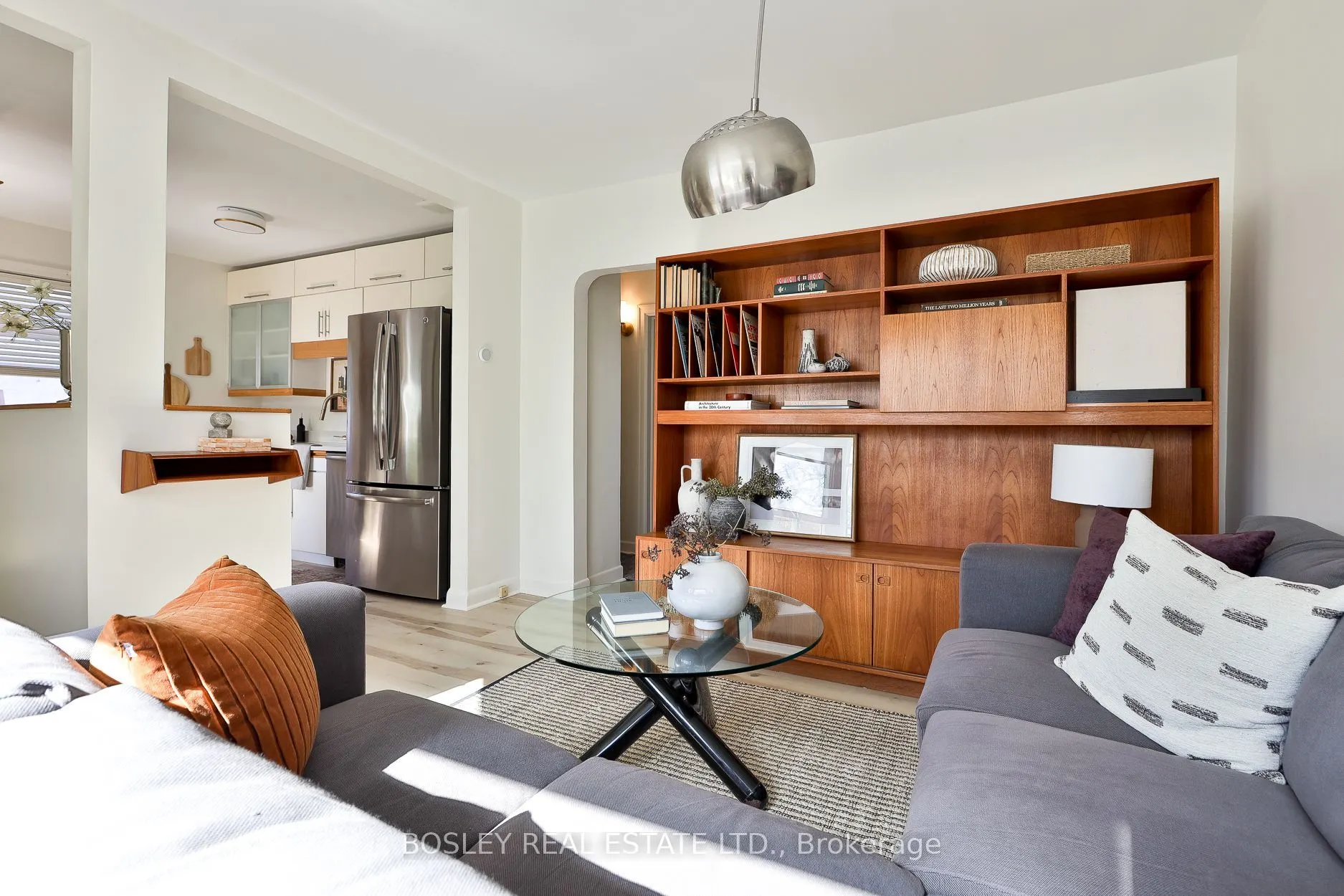16 Delroy Drive