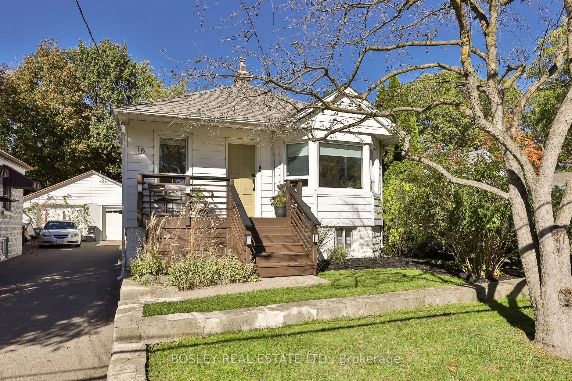 16 Delroy Drive