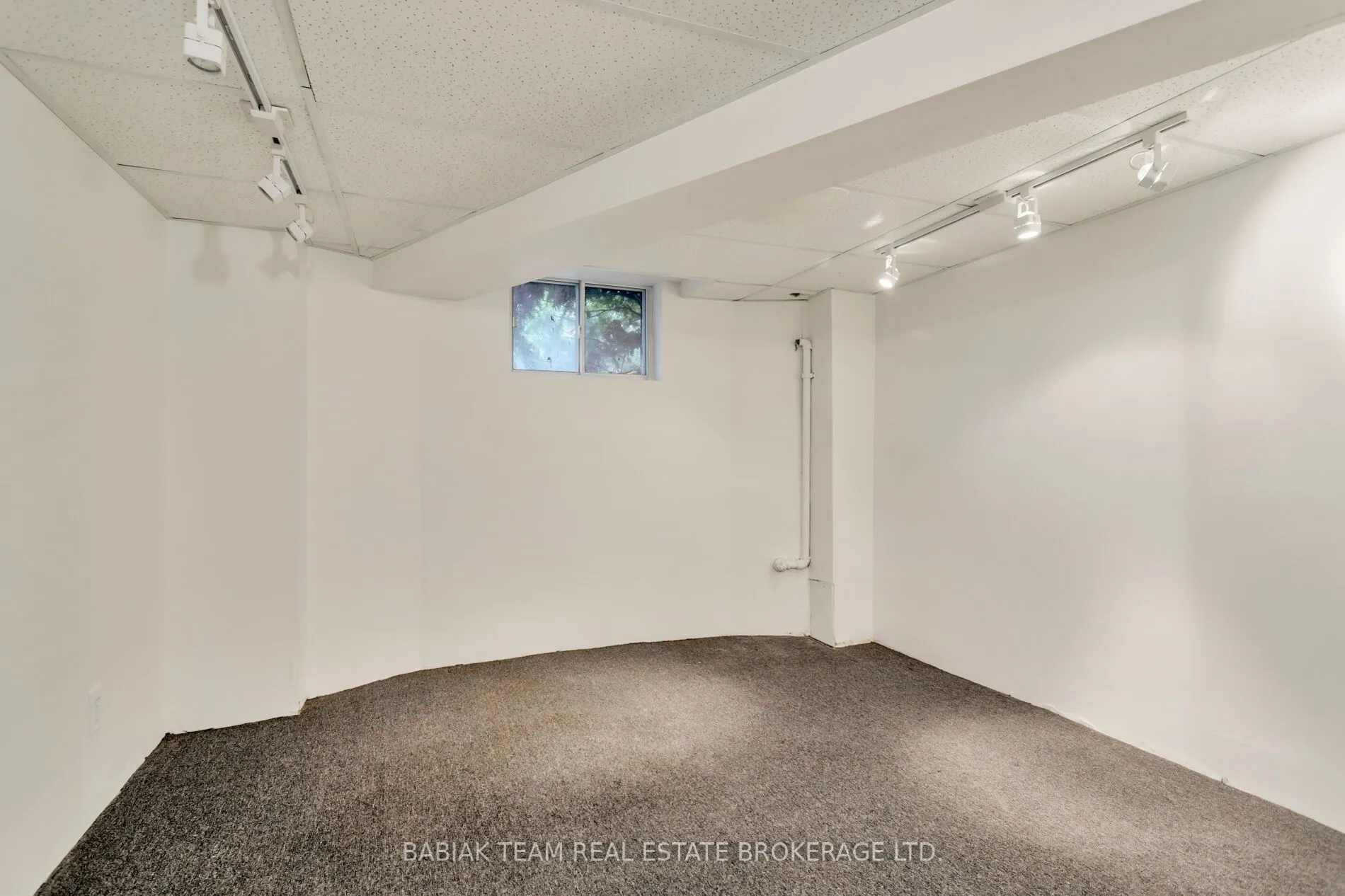 34 Elora Road