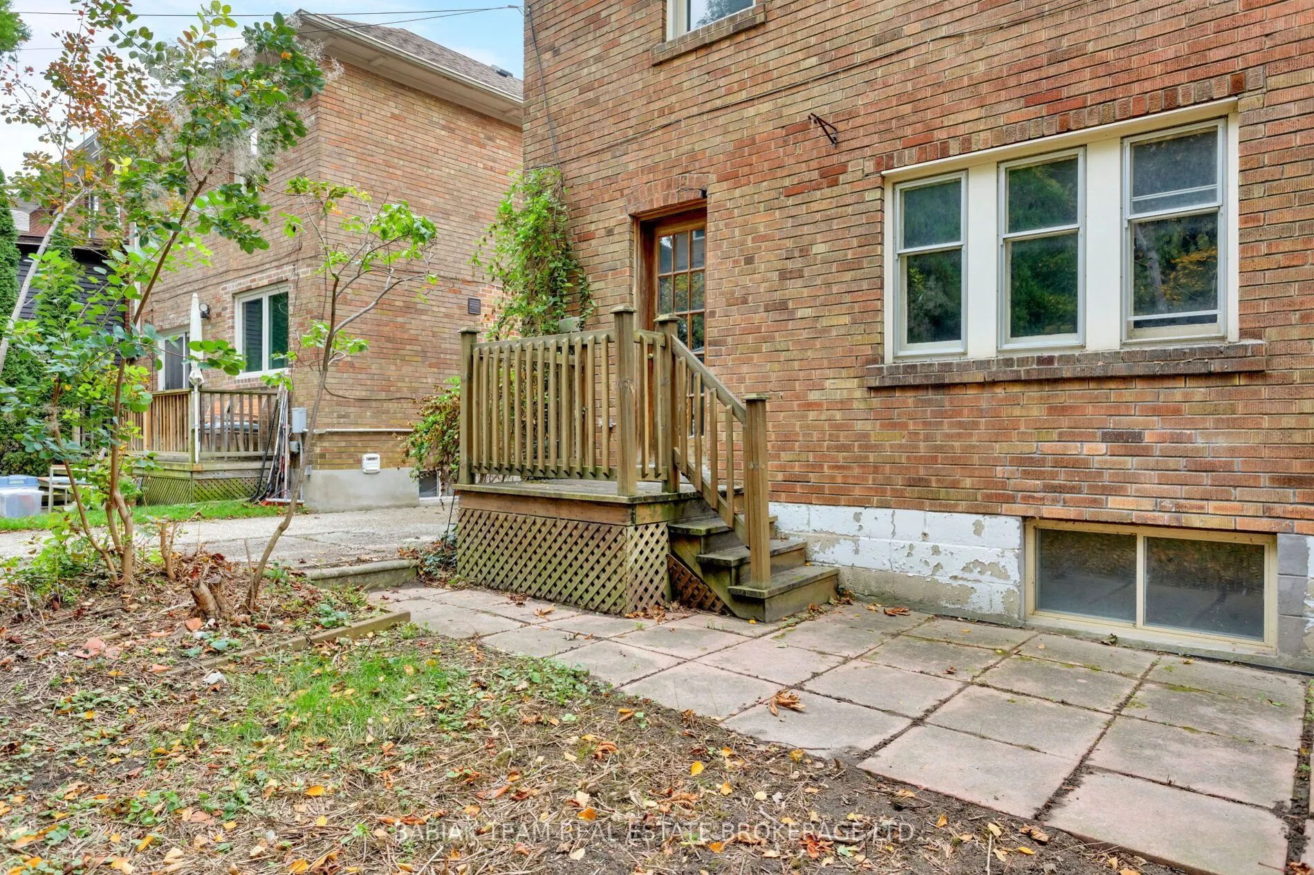 34 Elora Road