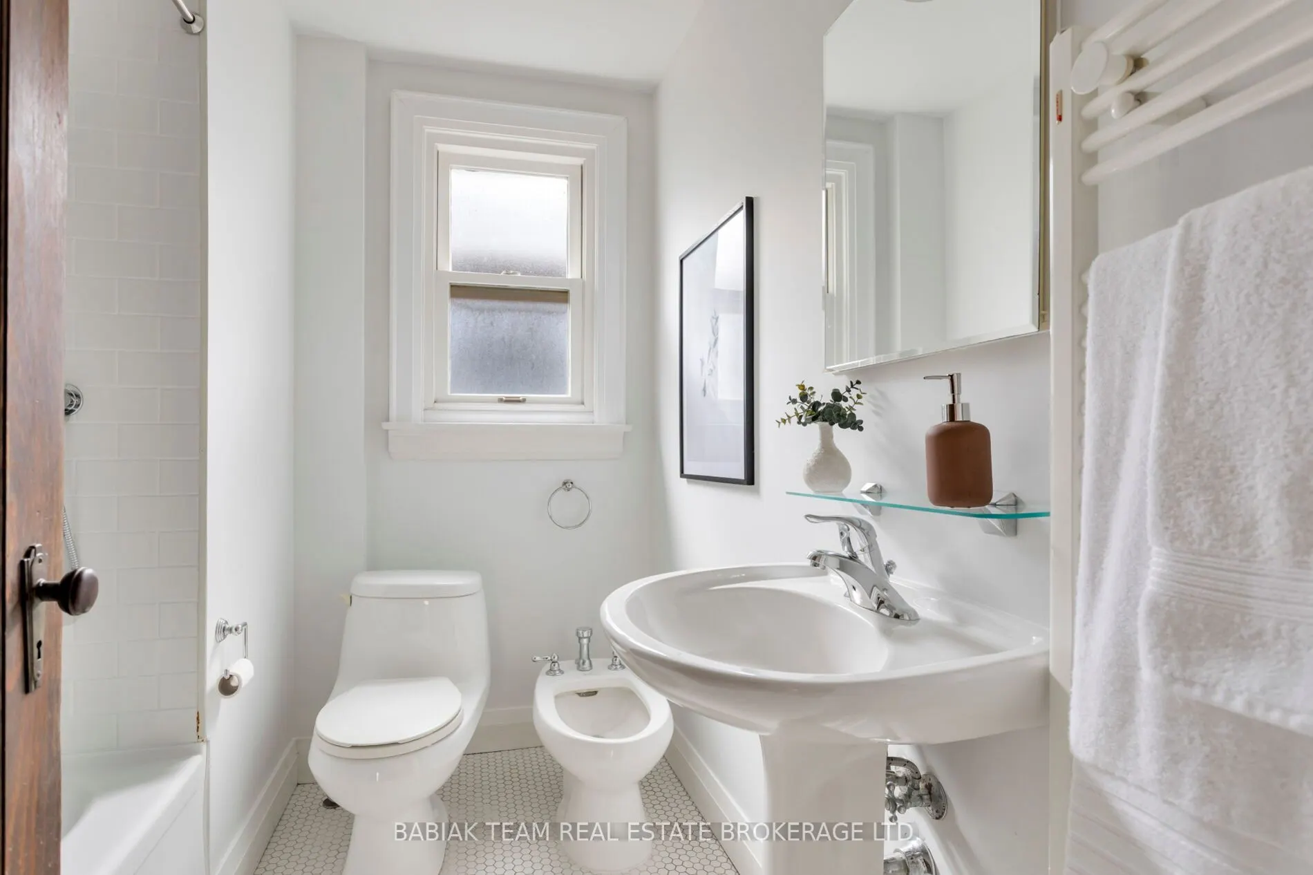 34 Elora Road