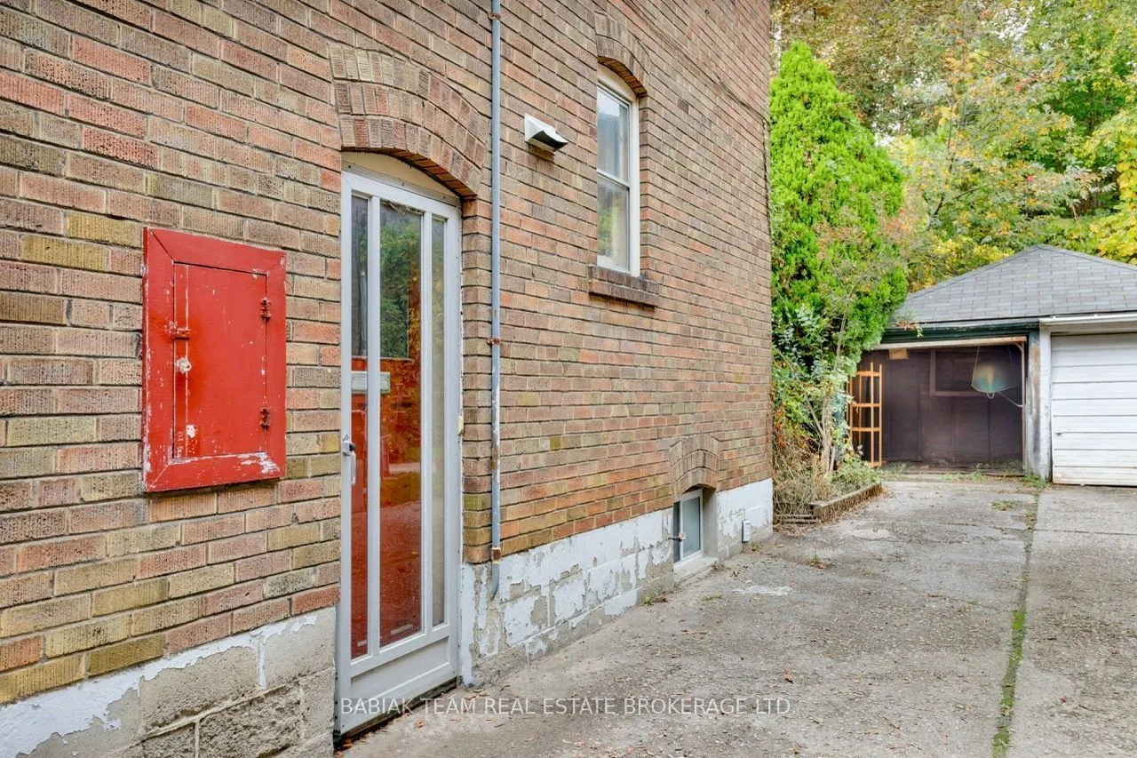 34 Elora Road