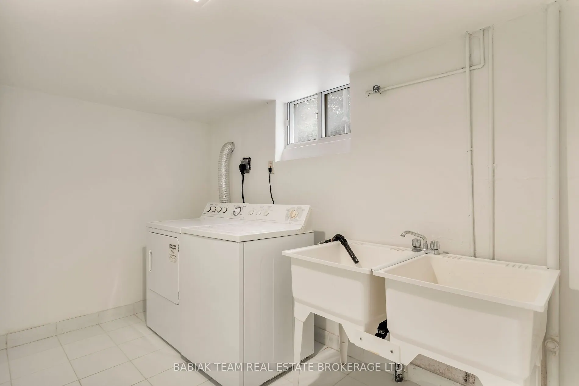 34 Elora Road