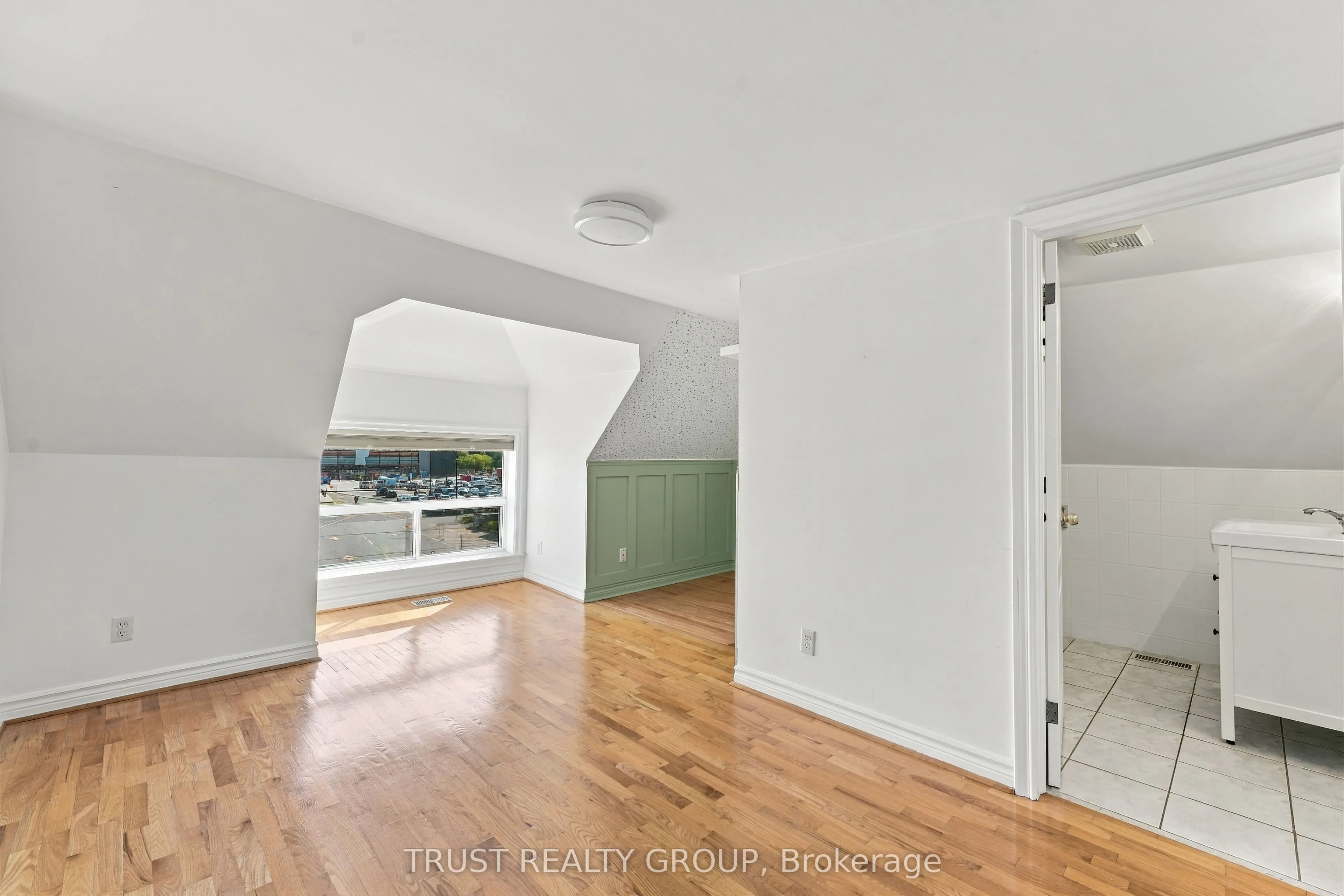 2279 Dundas Street W #2nd & 3rd Floor