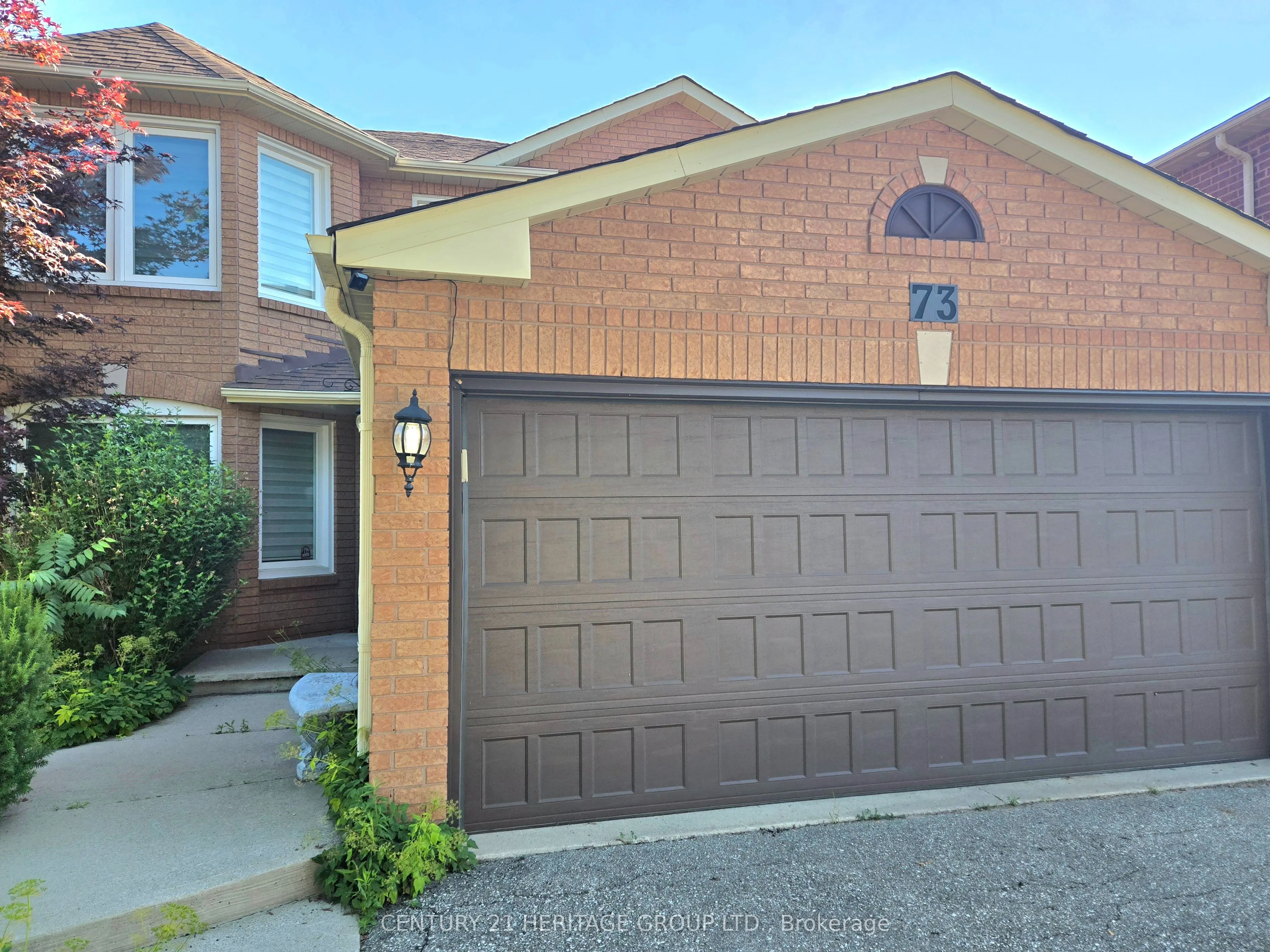 73 Hutton Crescent