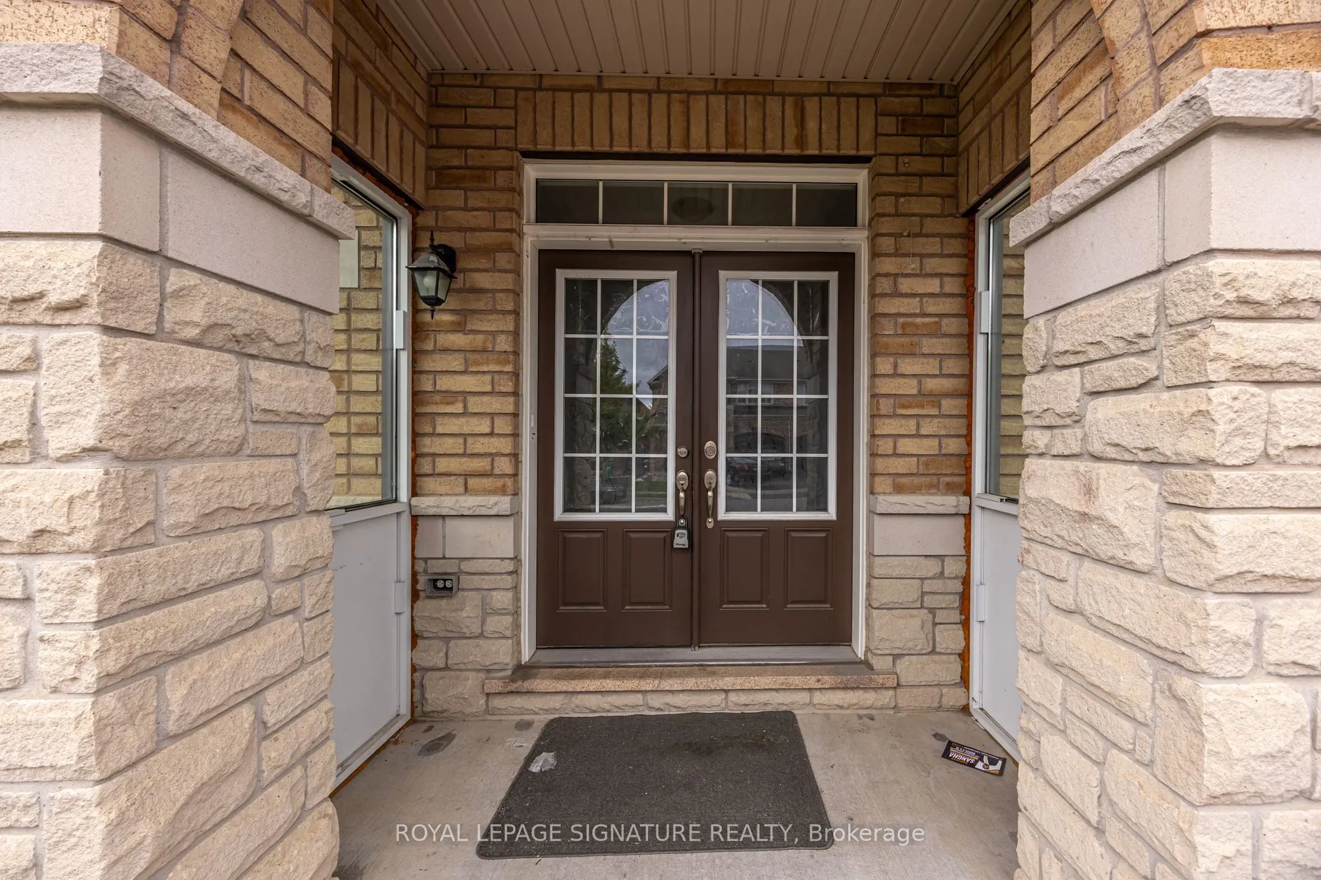 42 Daden Oaks Drive #(Upper)