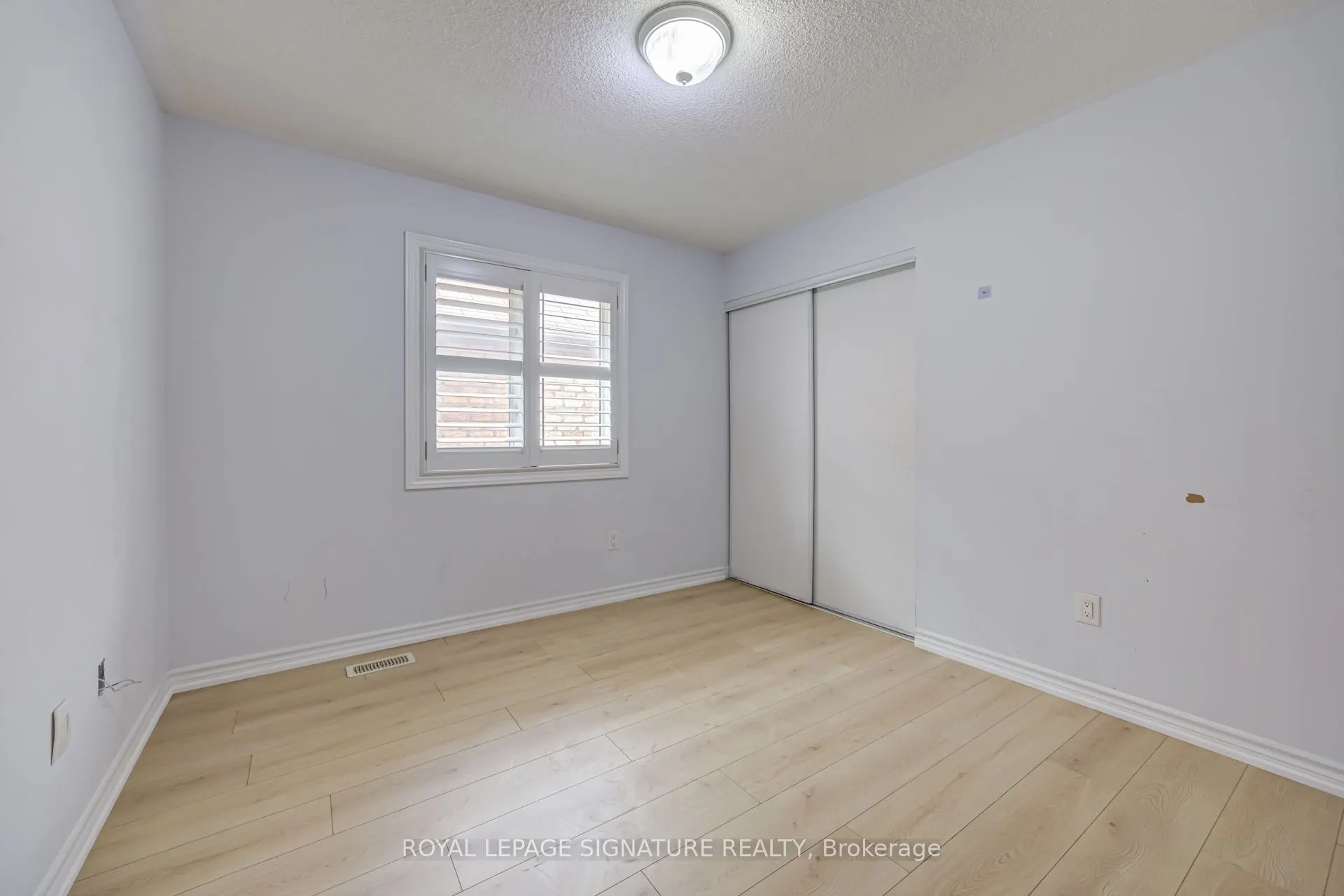 42 Daden Oaks Drive #(Upper)