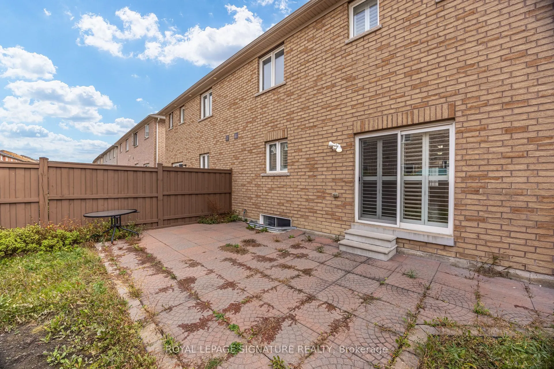42 Daden Oaks Drive #(Upper)