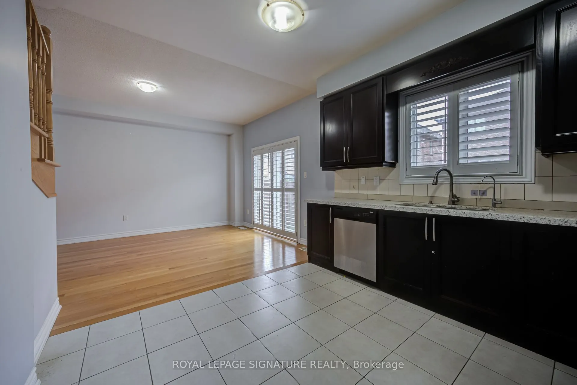 42 Daden Oaks Drive #(Upper)